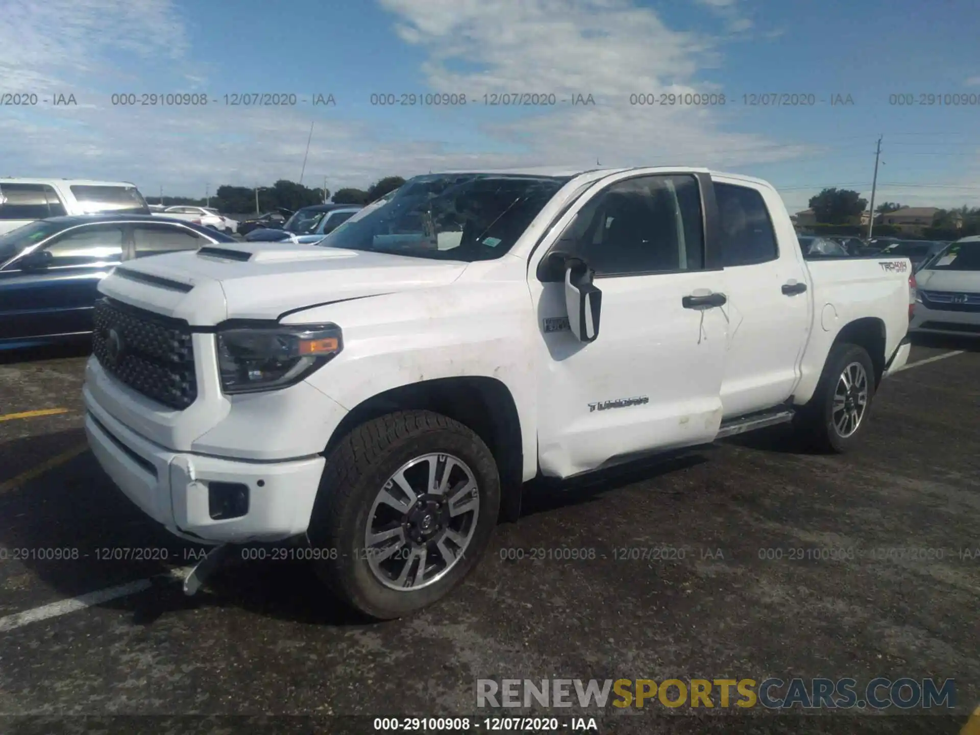 2 Photograph of a damaged car 5TFDW5F17KX791568 TOYOTA TUNDRA 4WD 2019