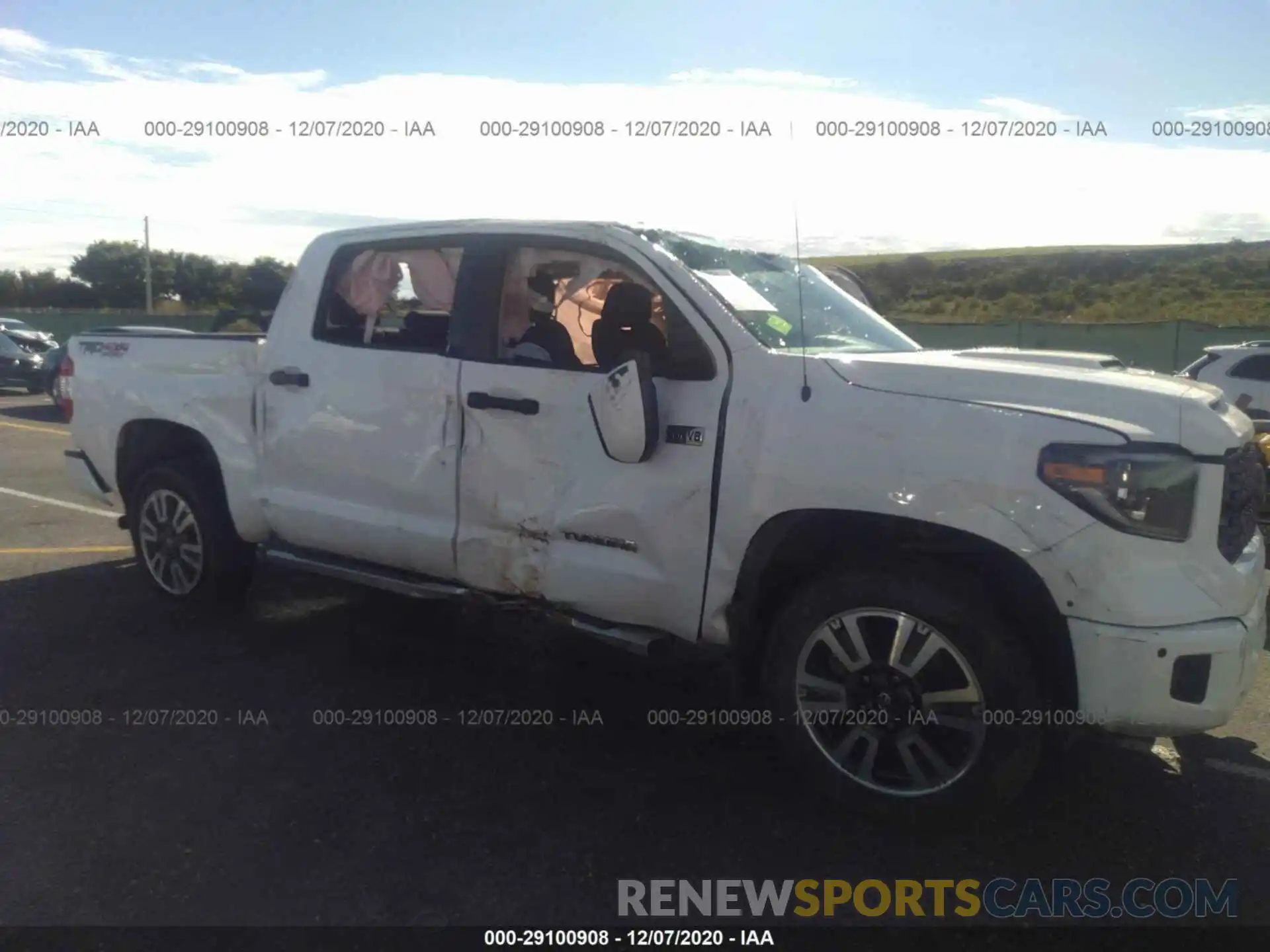 6 Photograph of a damaged car 5TFDW5F17KX791568 TOYOTA TUNDRA 4WD 2019