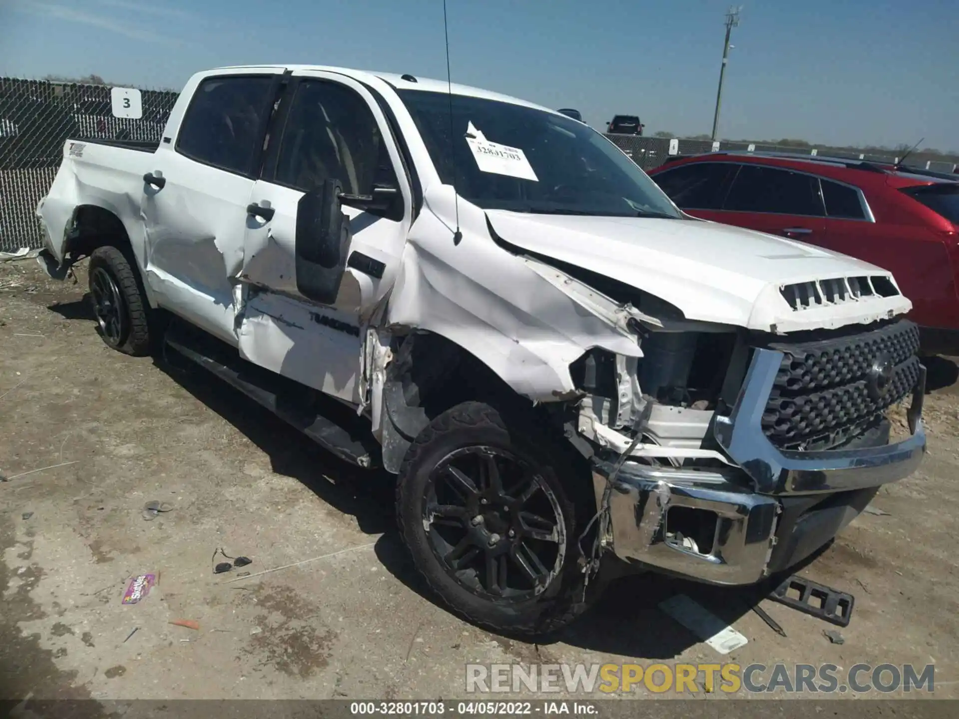 1 Photograph of a damaged car 5TFDW5F17KX869380 TOYOTA TUNDRA 4WD 2019