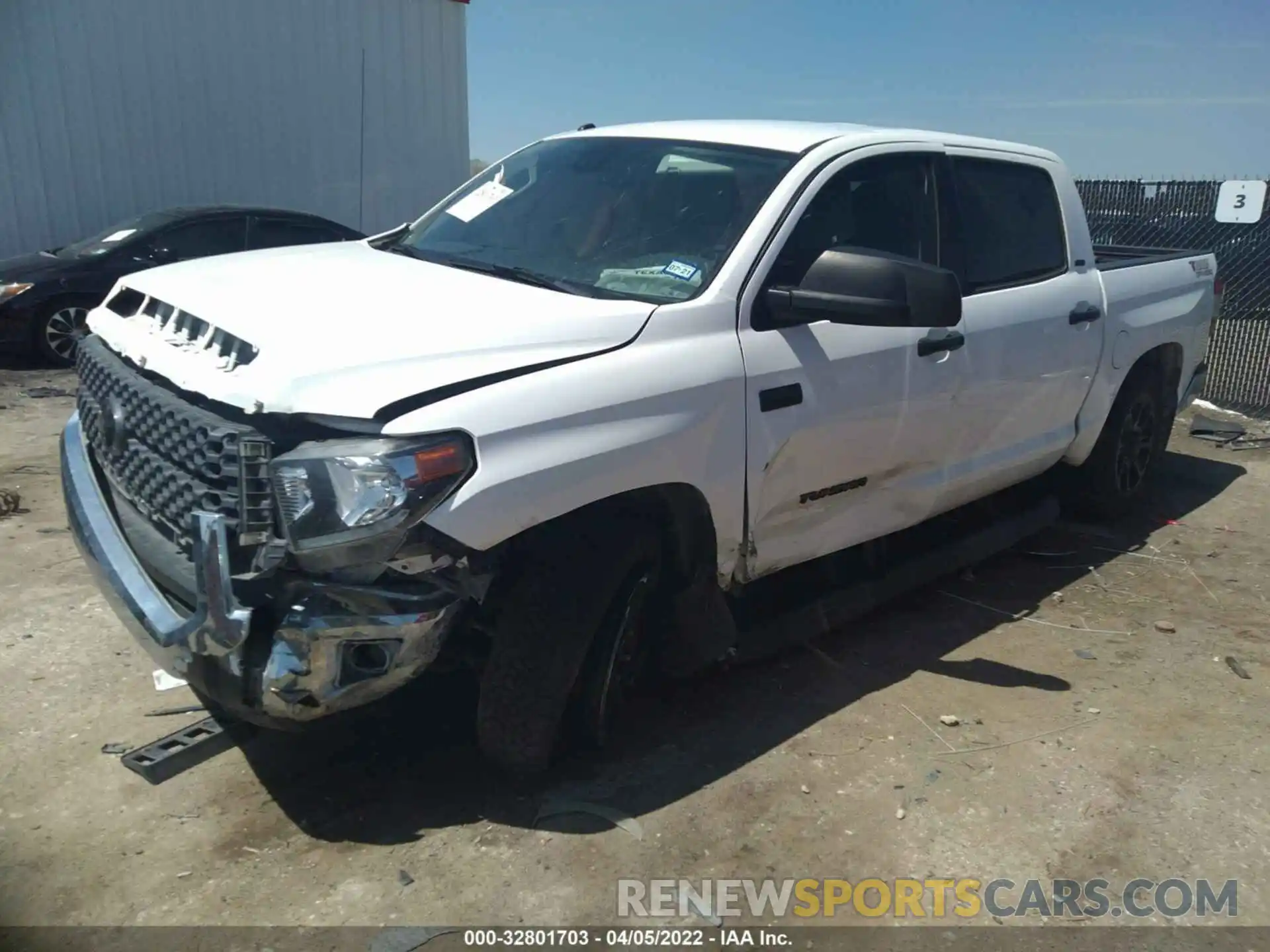 2 Photograph of a damaged car 5TFDW5F17KX869380 TOYOTA TUNDRA 4WD 2019