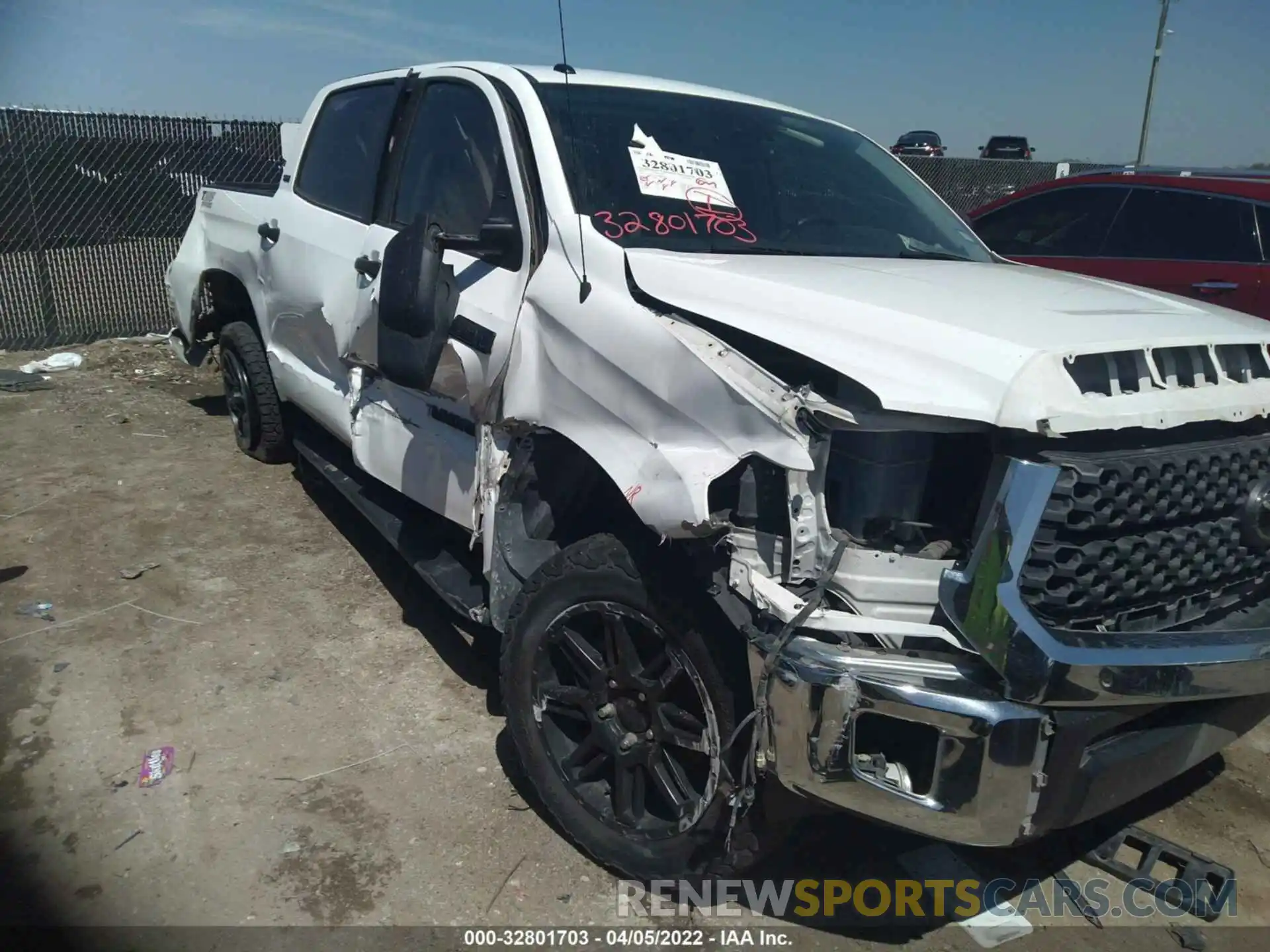 6 Photograph of a damaged car 5TFDW5F17KX869380 TOYOTA TUNDRA 4WD 2019