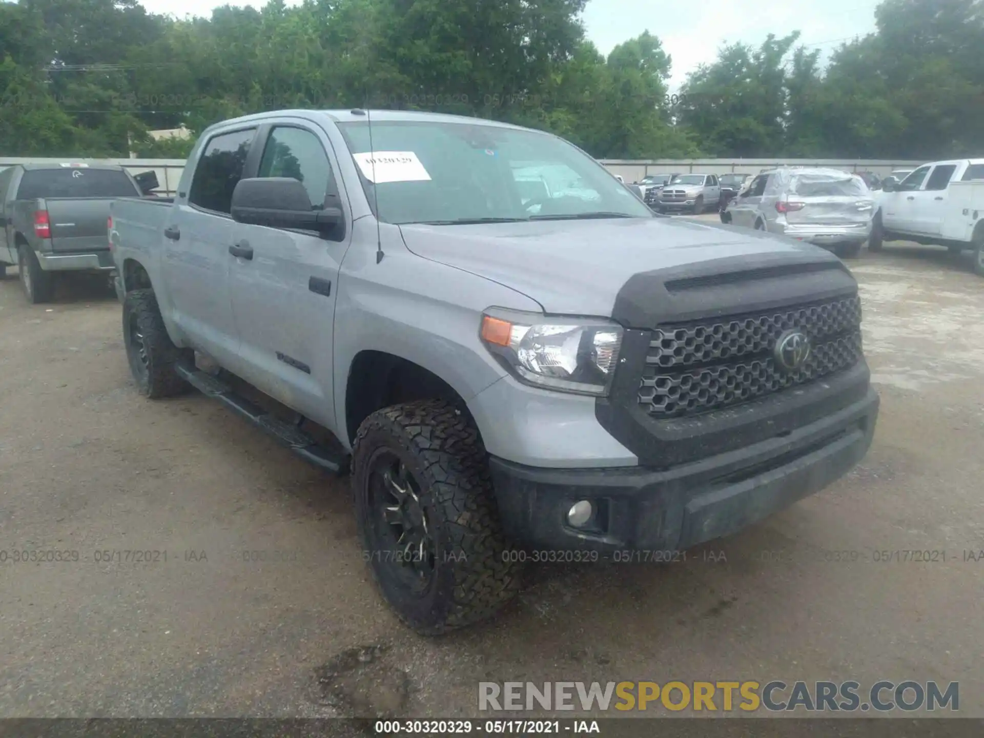 1 Photograph of a damaged car 5TFDW5F18KX789683 TOYOTA TUNDRA 4WD 2019