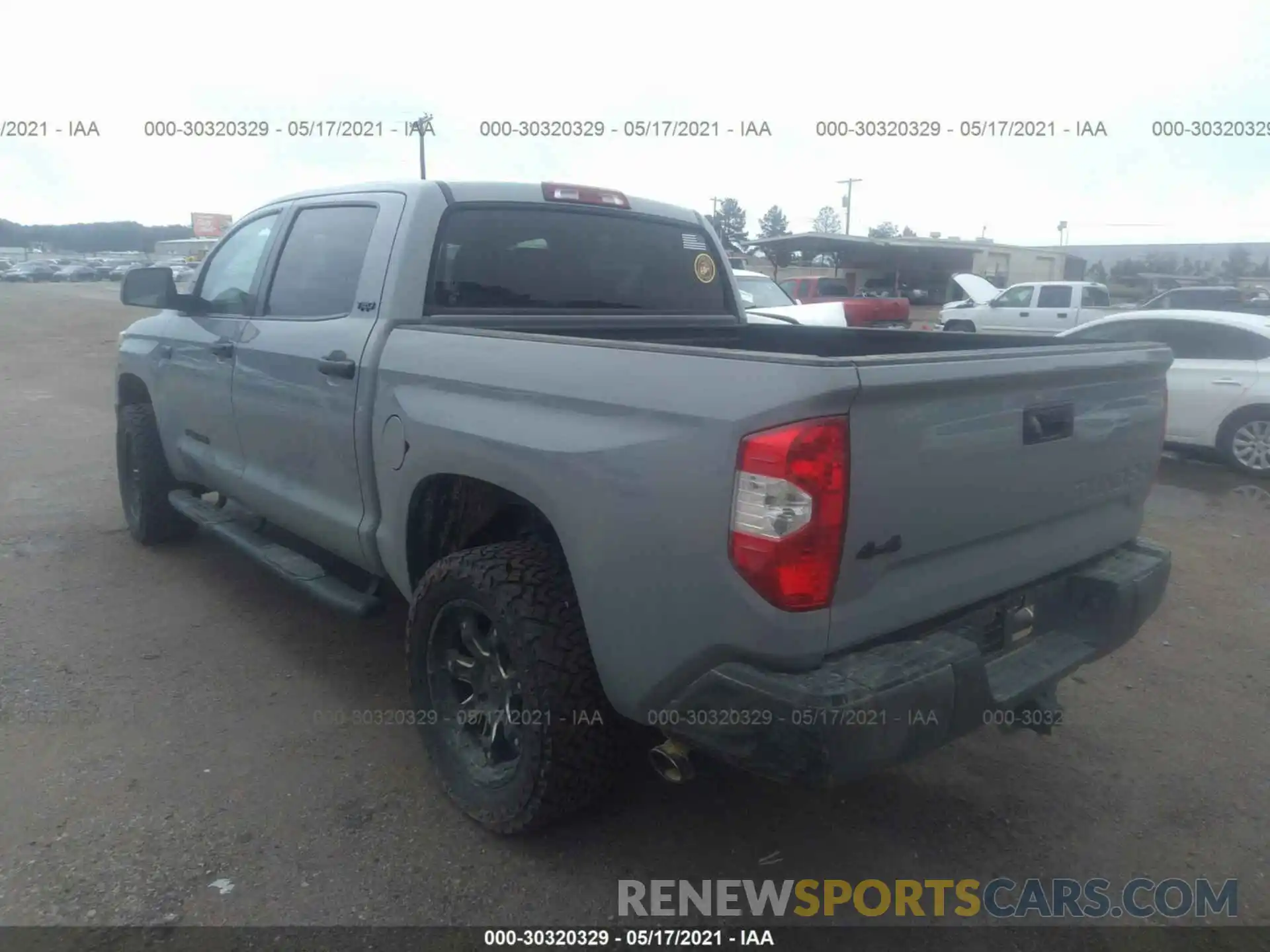 3 Photograph of a damaged car 5TFDW5F18KX789683 TOYOTA TUNDRA 4WD 2019