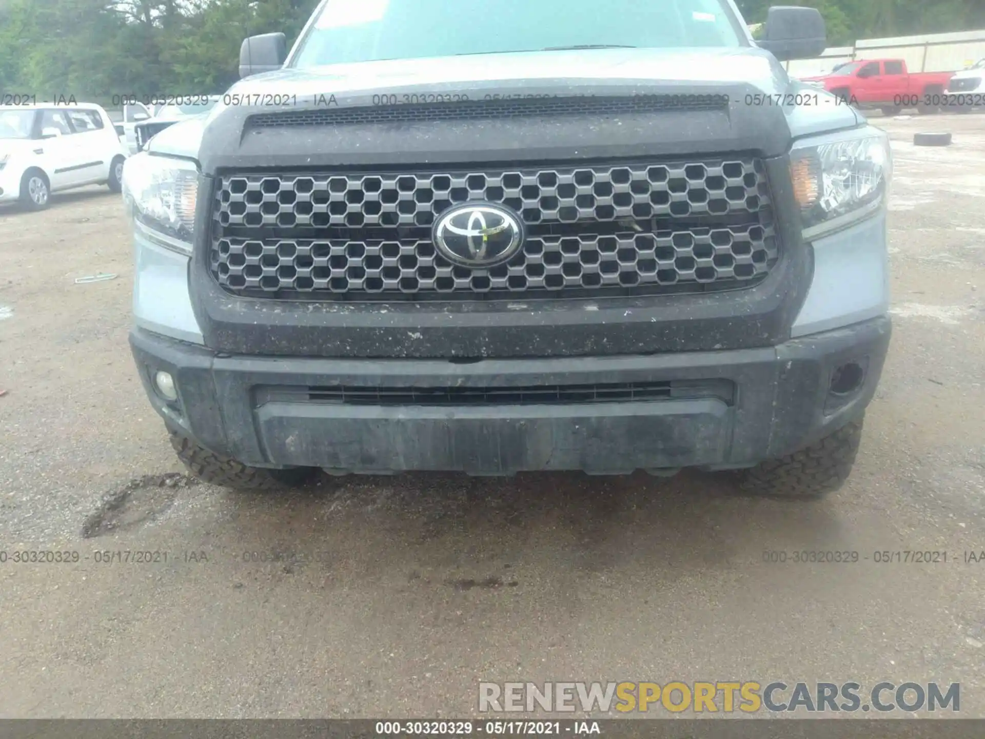 6 Photograph of a damaged car 5TFDW5F18KX789683 TOYOTA TUNDRA 4WD 2019