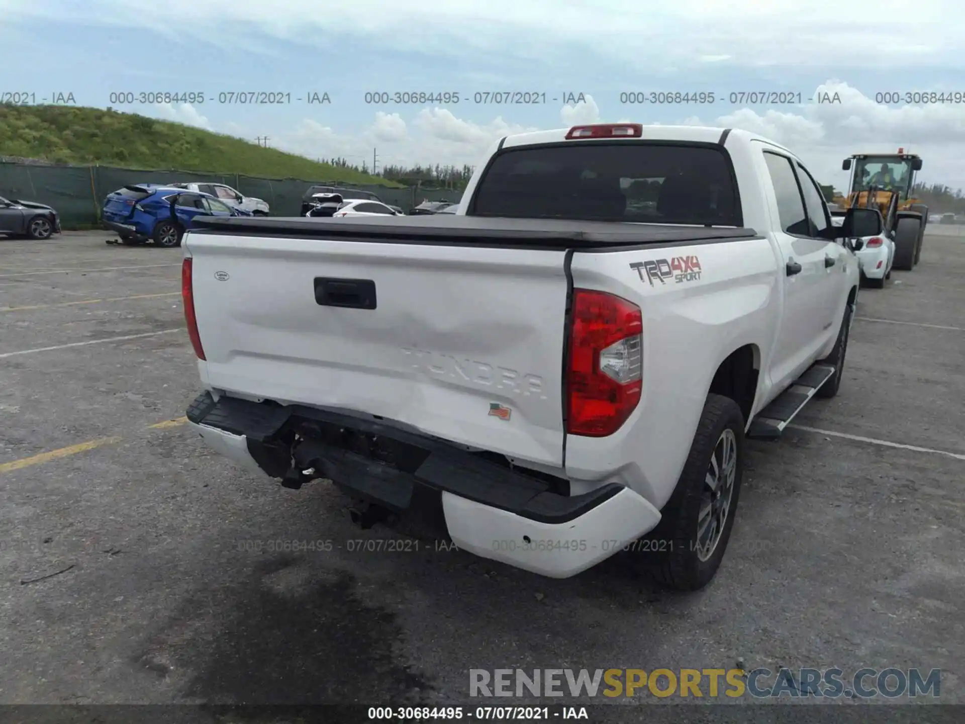 6 Photograph of a damaged car 5TFDW5F18KX793510 TOYOTA TUNDRA 4WD 2019