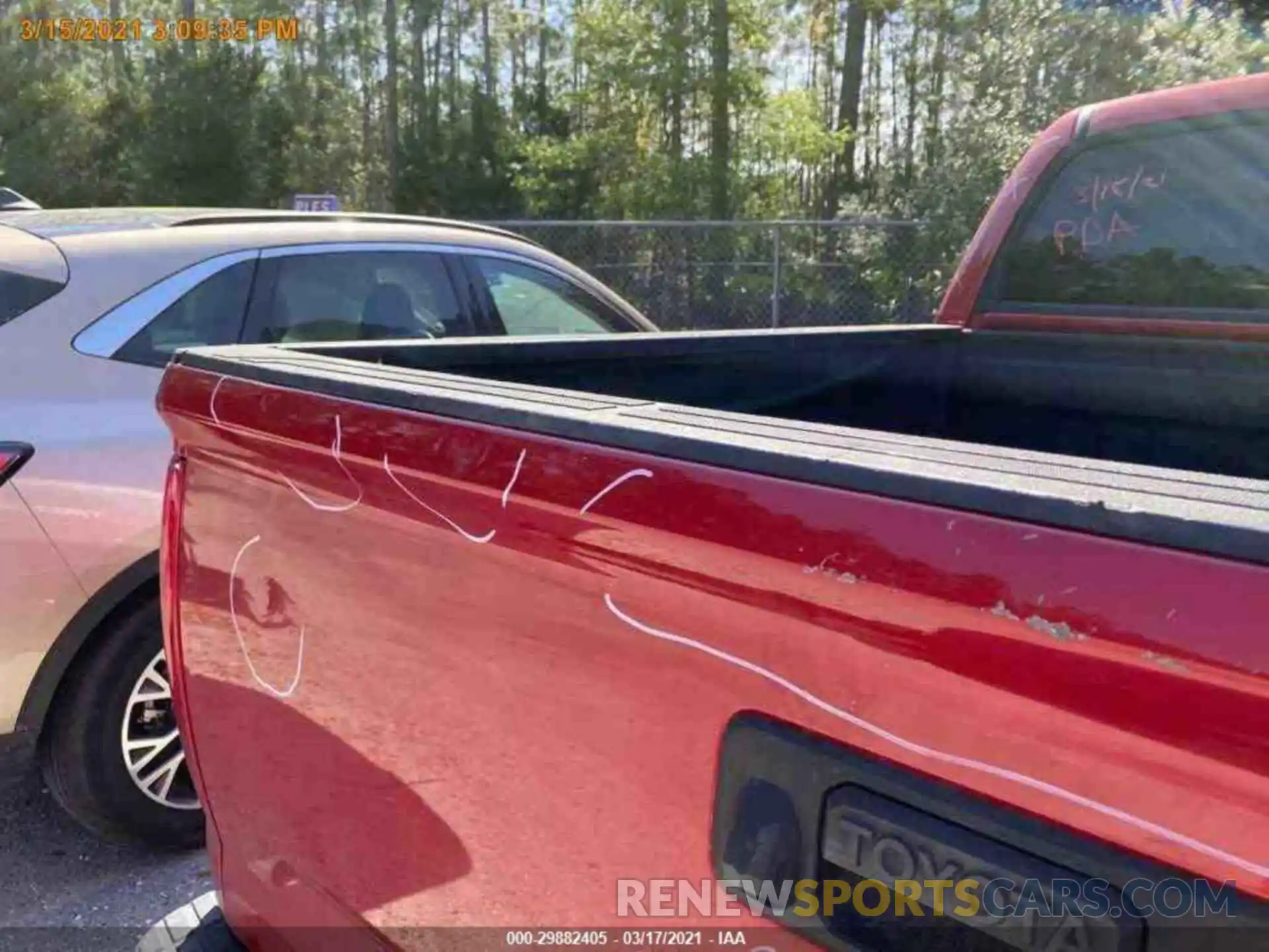 17 Photograph of a damaged car 5TFDW5F18KX825968 TOYOTA TUNDRA 4WD 2019