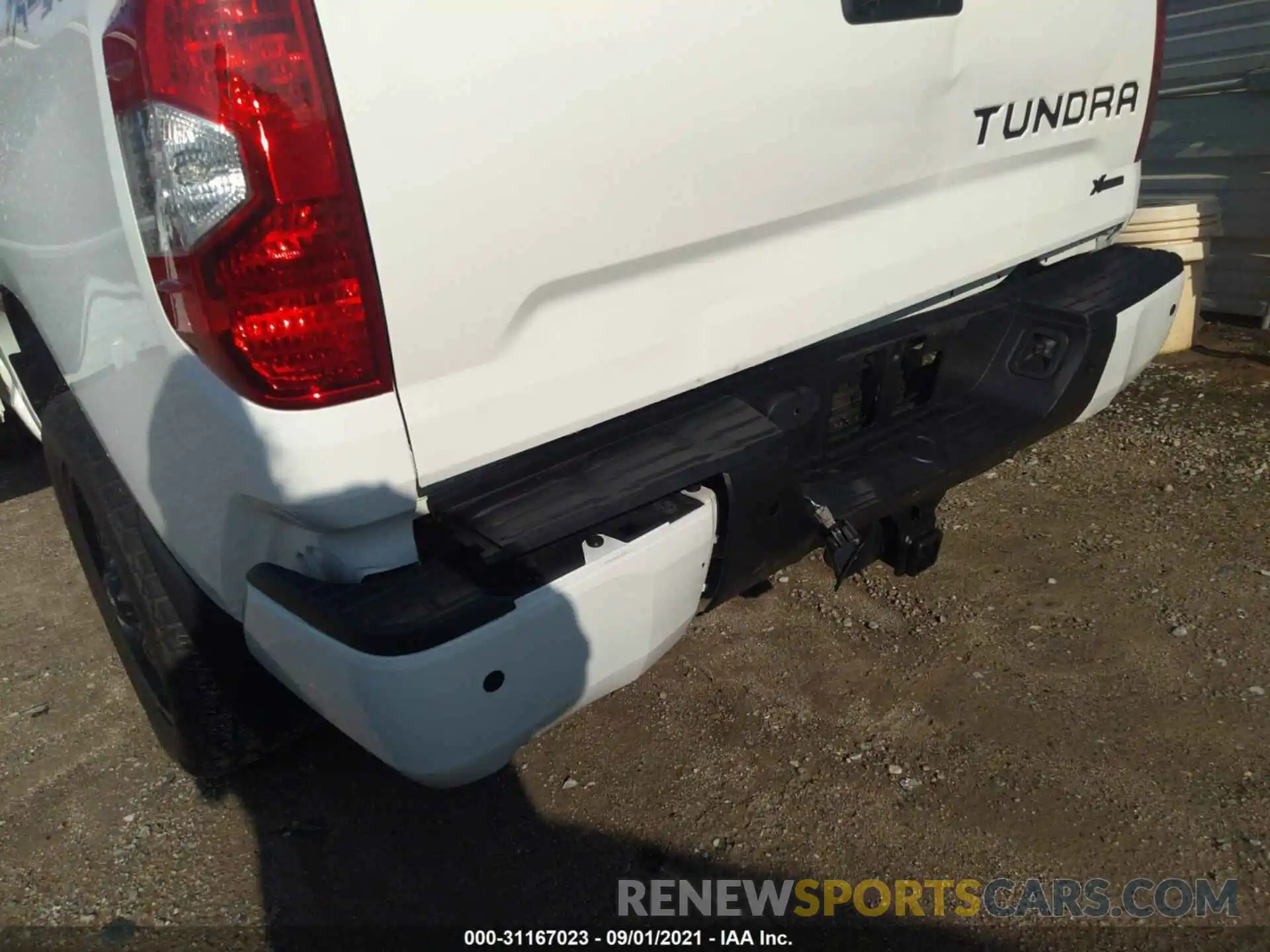 6 Photograph of a damaged car 5TFDW5F18KX862597 TOYOTA TUNDRA 4WD 2019