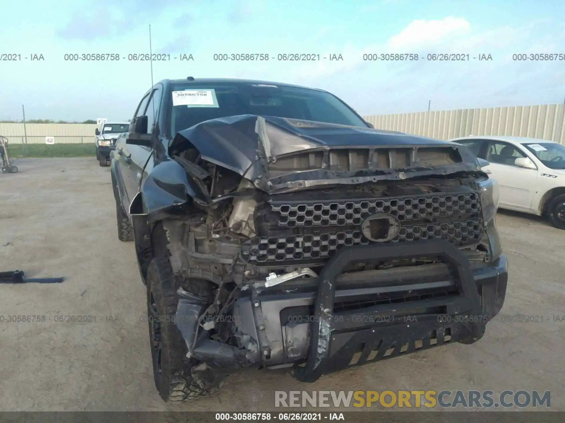 6 Photograph of a damaged car 5TFDW5F1XKX800571 TOYOTA TUNDRA 4WD 2019