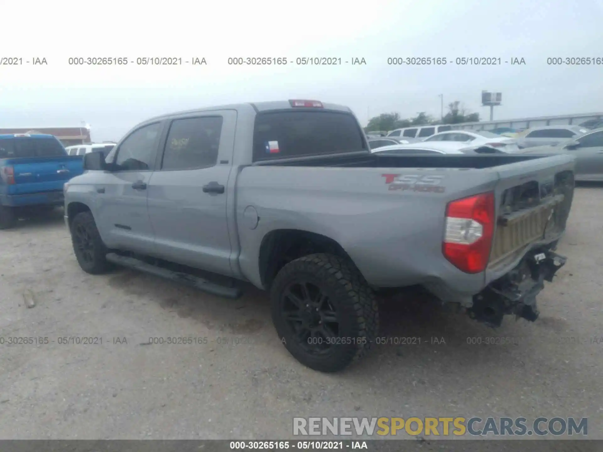 3 Photograph of a damaged car 5TFDW5F1XKX868420 TOYOTA TUNDRA 4WD 2019