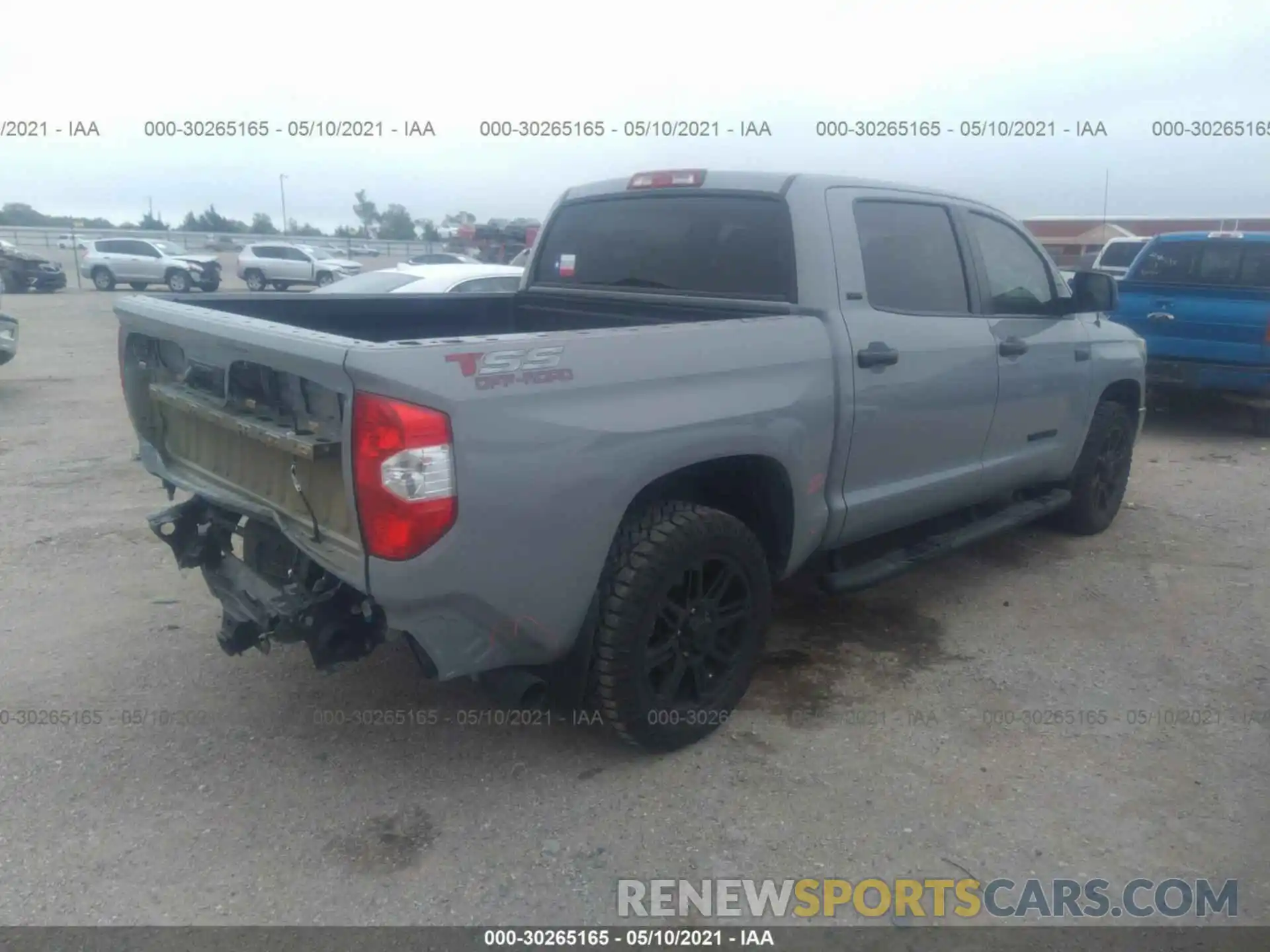 4 Photograph of a damaged car 5TFDW5F1XKX868420 TOYOTA TUNDRA 4WD 2019