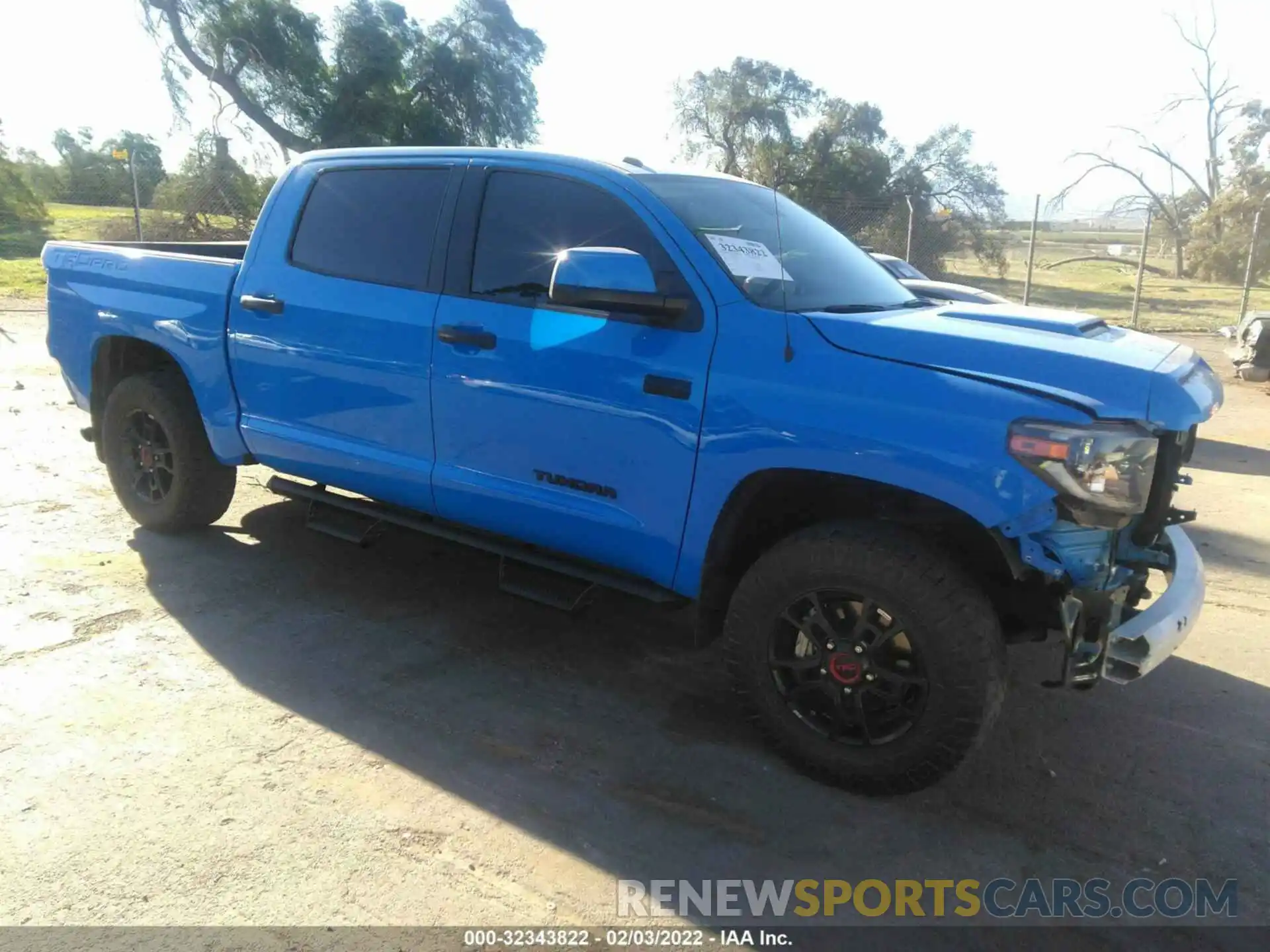 1 Photograph of a damaged car 5TFDY5F11KX795755 TOYOTA TUNDRA 4WD 2019