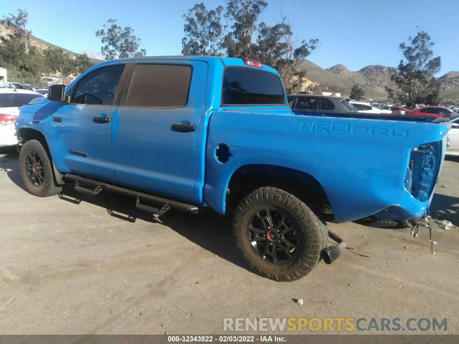 3 Photograph of a damaged car 5TFDY5F11KX795755 TOYOTA TUNDRA 4WD 2019