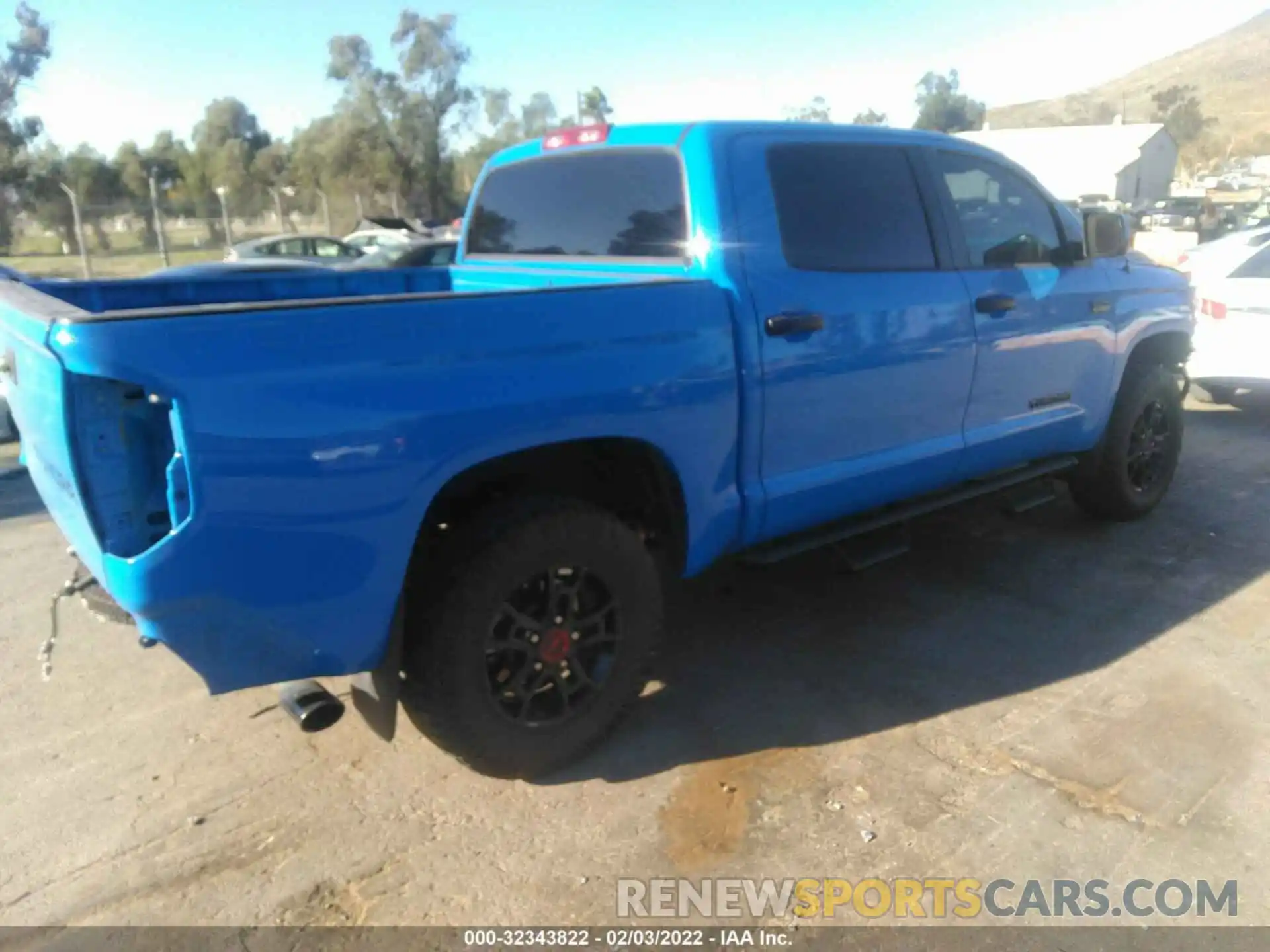 4 Photograph of a damaged car 5TFDY5F11KX795755 TOYOTA TUNDRA 4WD 2019