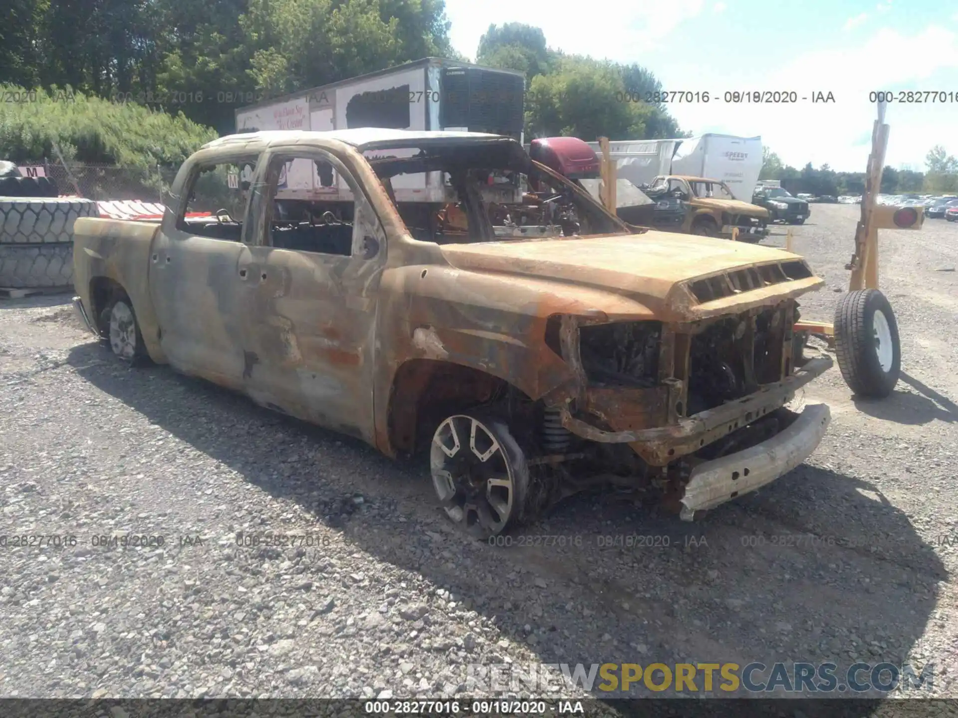 11 Photograph of a damaged car 5TFDY5F11KX812473 TOYOTA TUNDRA 4WD 2019
