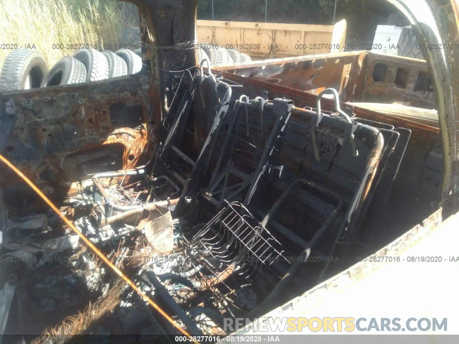 8 Photograph of a damaged car 5TFDY5F11KX812473 TOYOTA TUNDRA 4WD 2019