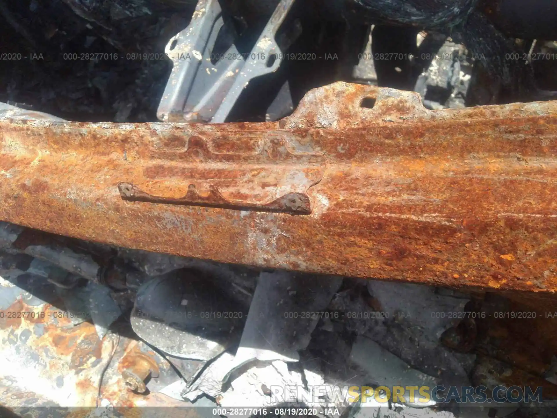 9 Photograph of a damaged car 5TFDY5F11KX812473 TOYOTA TUNDRA 4WD 2019