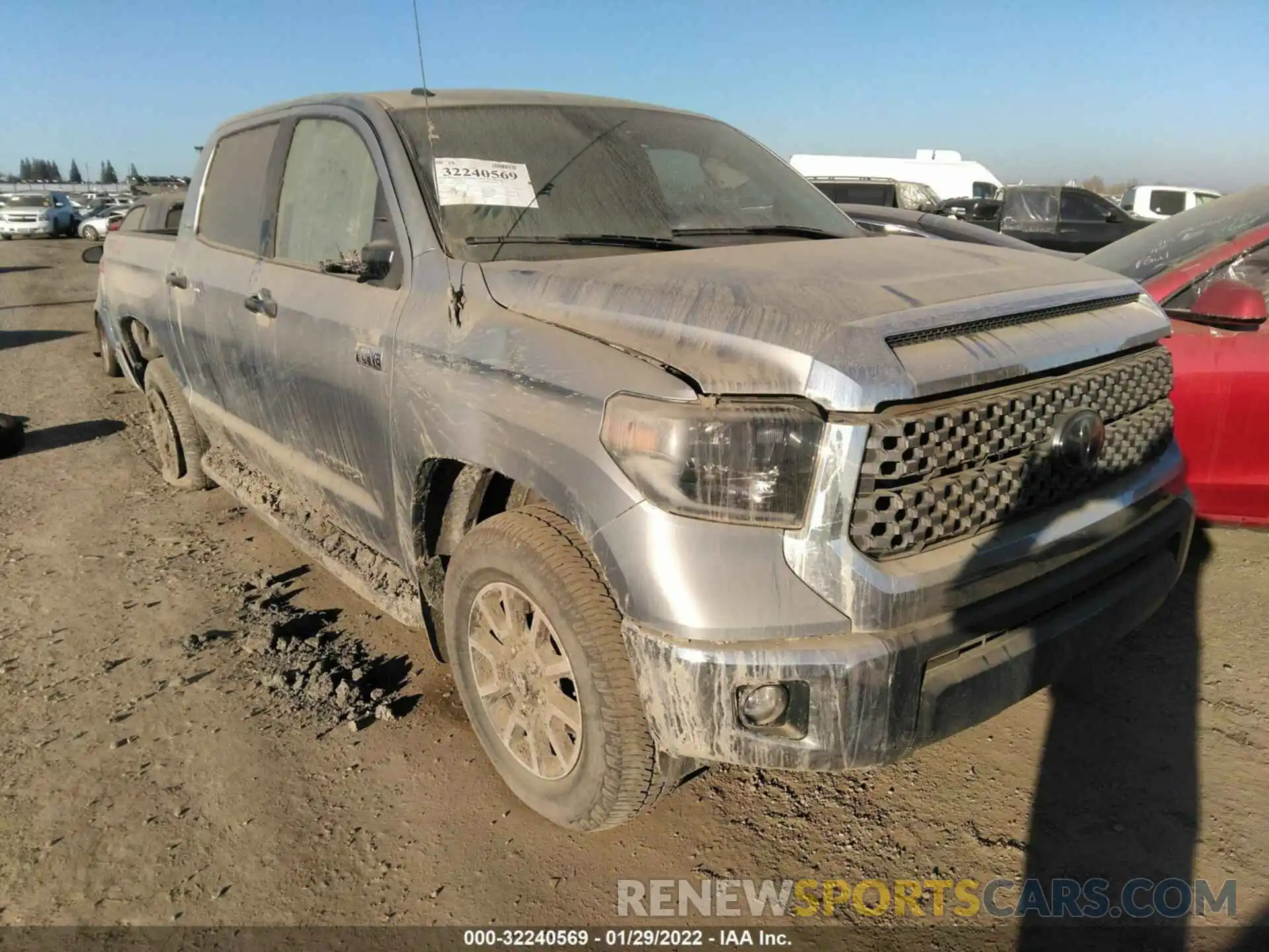 1 Photograph of a damaged car 5TFDY5F11KX819424 TOYOTA TUNDRA 4WD 2019