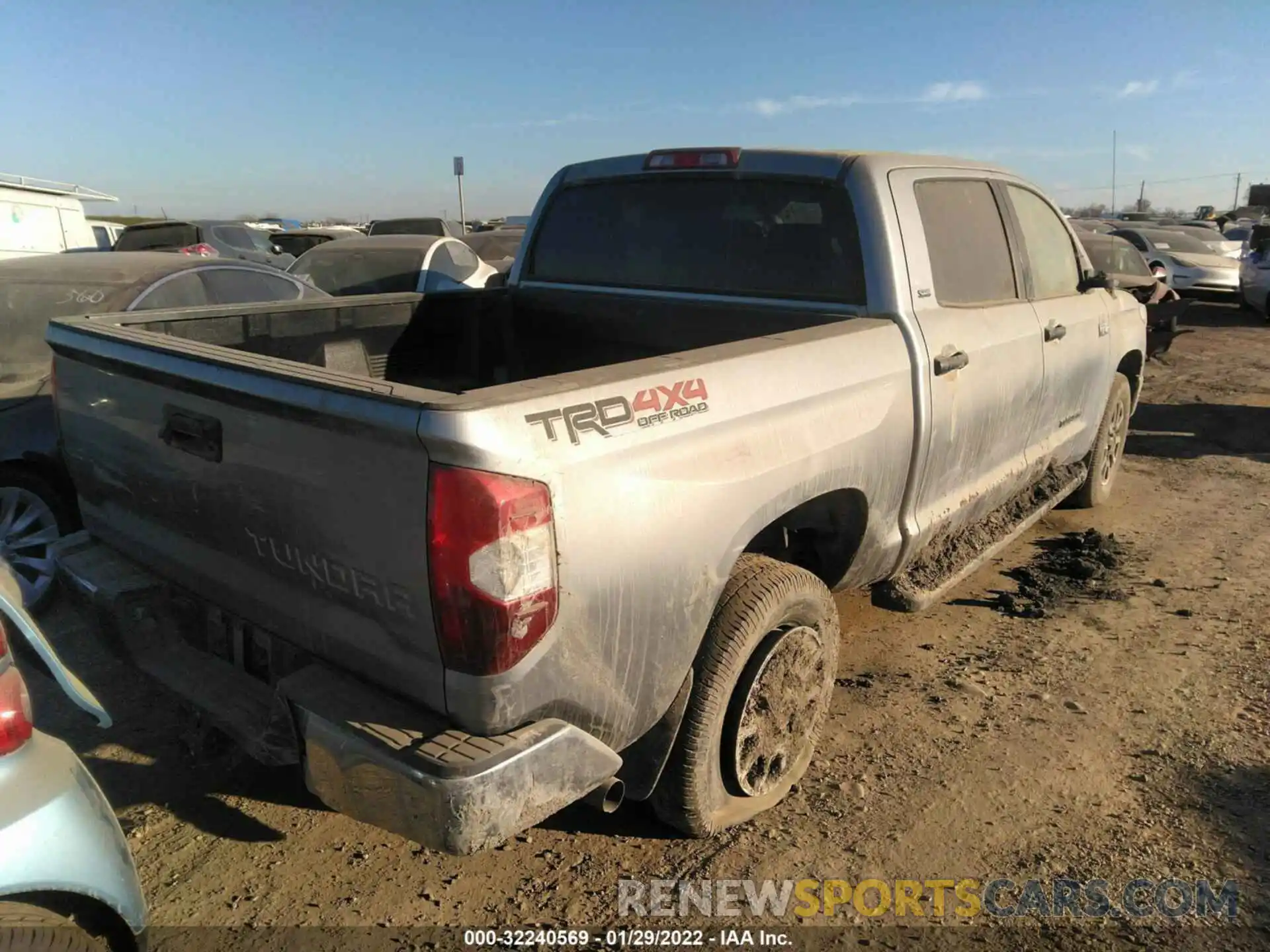 4 Photograph of a damaged car 5TFDY5F11KX819424 TOYOTA TUNDRA 4WD 2019