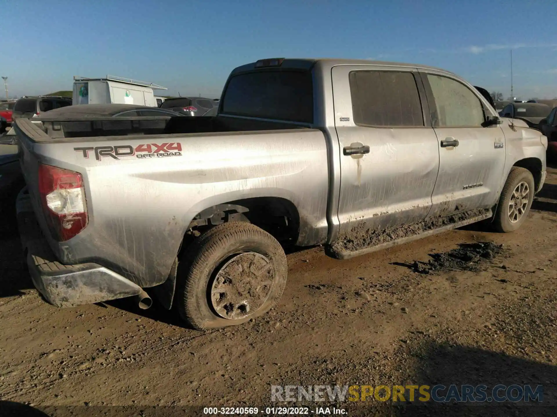 6 Photograph of a damaged car 5TFDY5F11KX819424 TOYOTA TUNDRA 4WD 2019