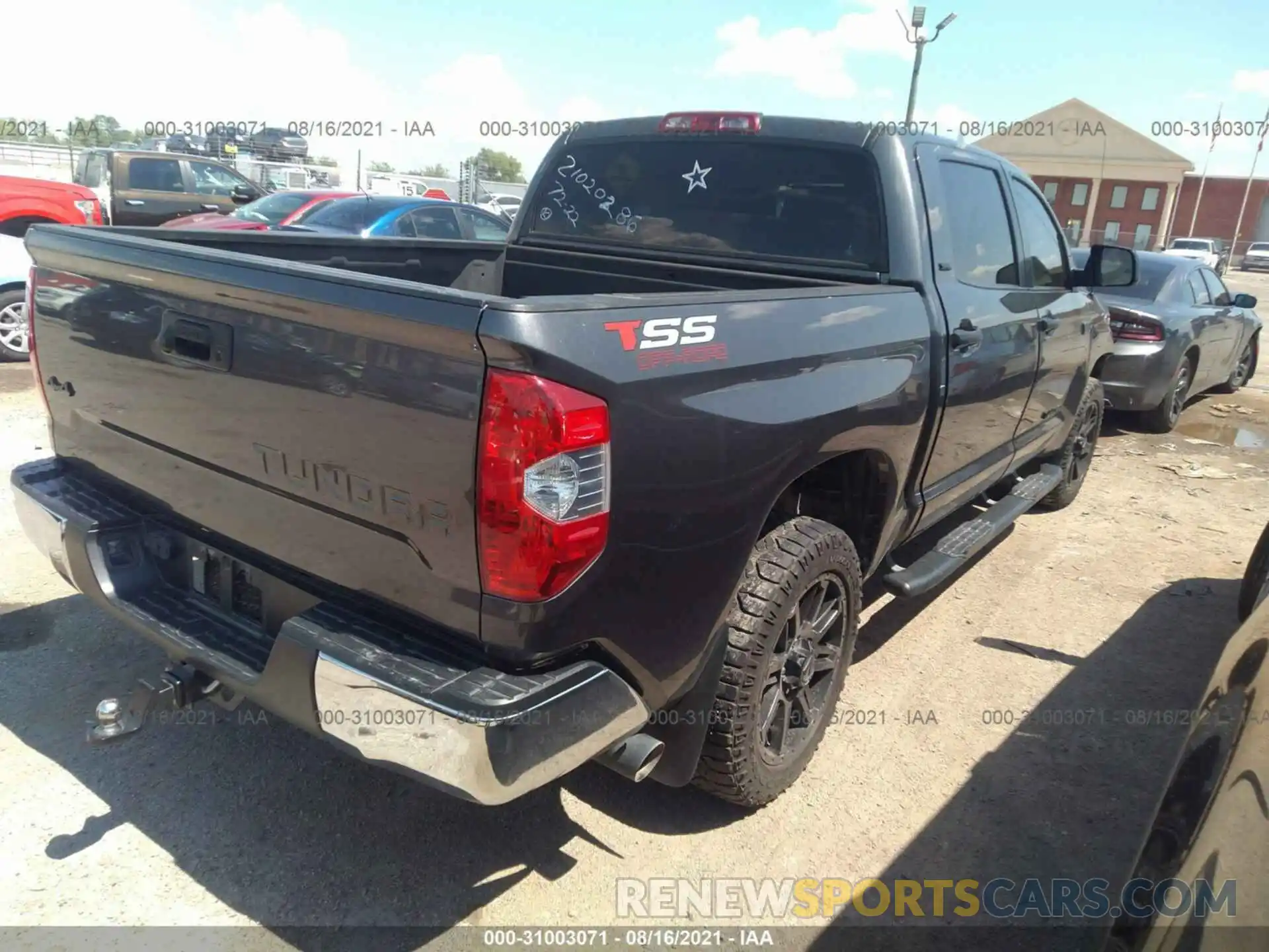 4 Photograph of a damaged car 5TFDY5F11KX822775 TOYOTA TUNDRA 4WD 2019