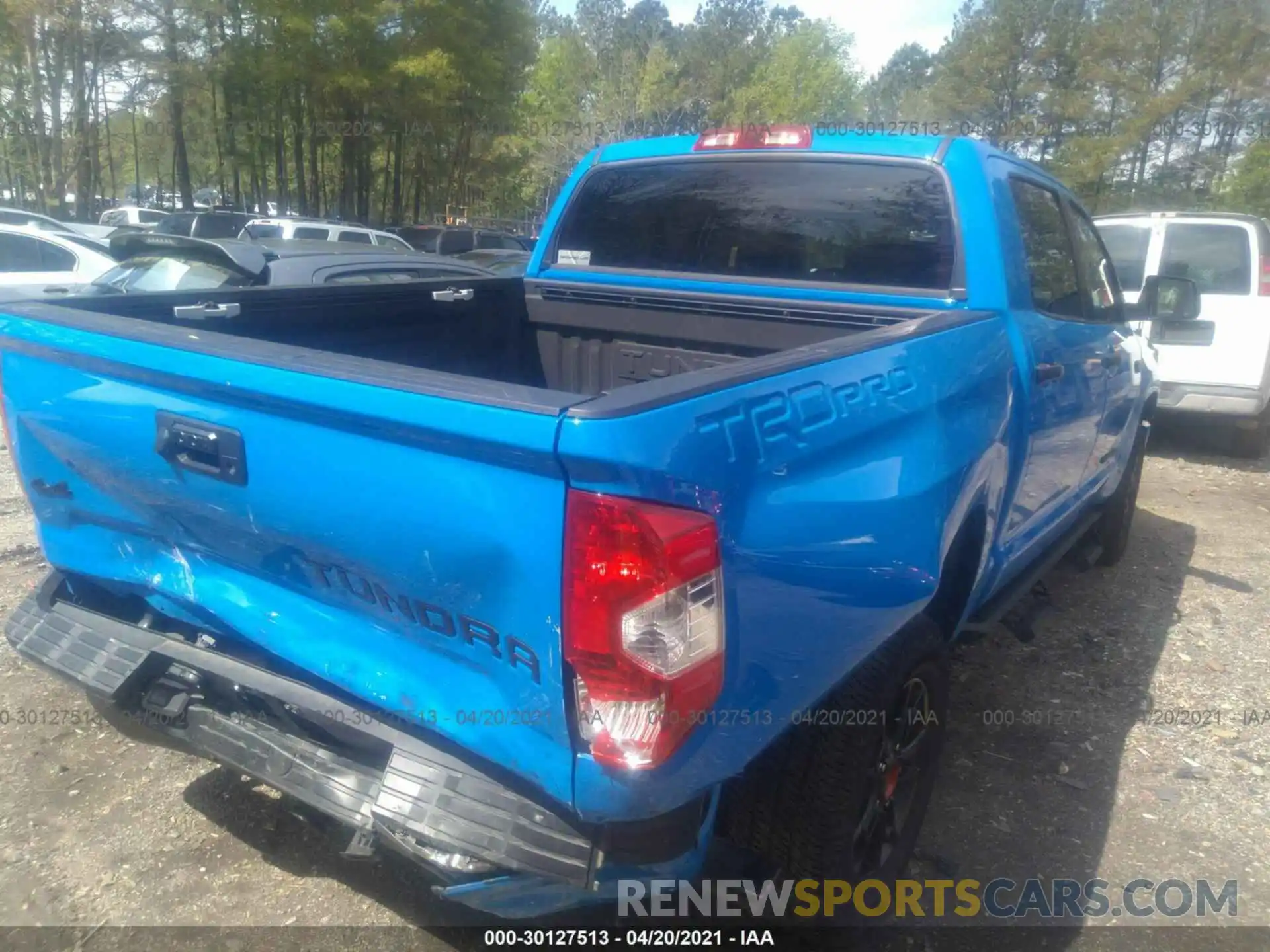 4 Photograph of a damaged car 5TFDY5F11KX860460 TOYOTA TUNDRA 4WD 2019