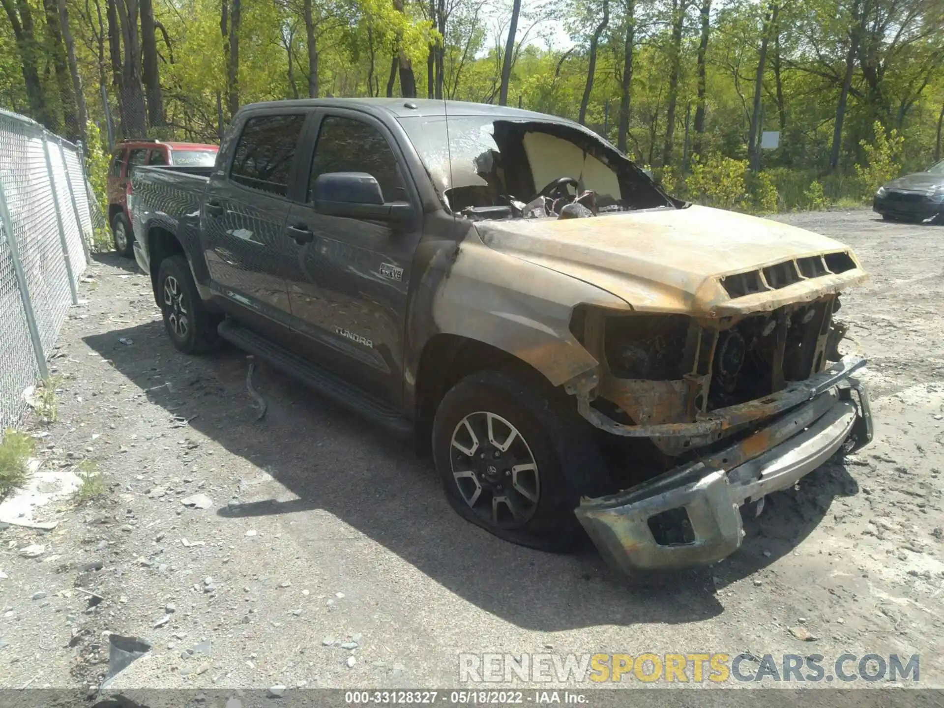 1 Photograph of a damaged car 5TFDY5F12KX854389 TOYOTA TUNDRA 4WD 2019