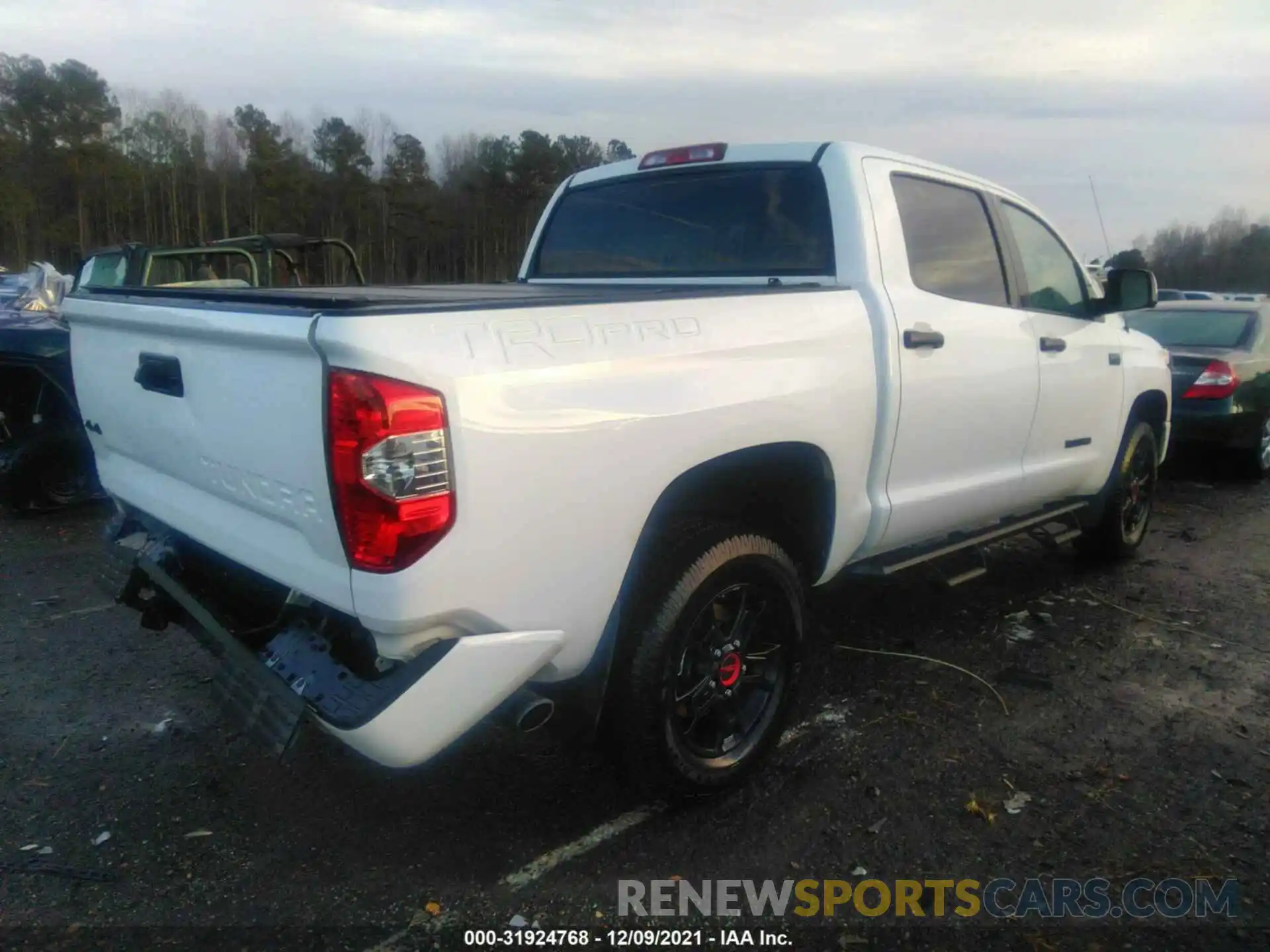 4 Фотография поврежденного автомобиля 5TFDY5F12KX867790 TOYOTA TUNDRA 4WD 2019