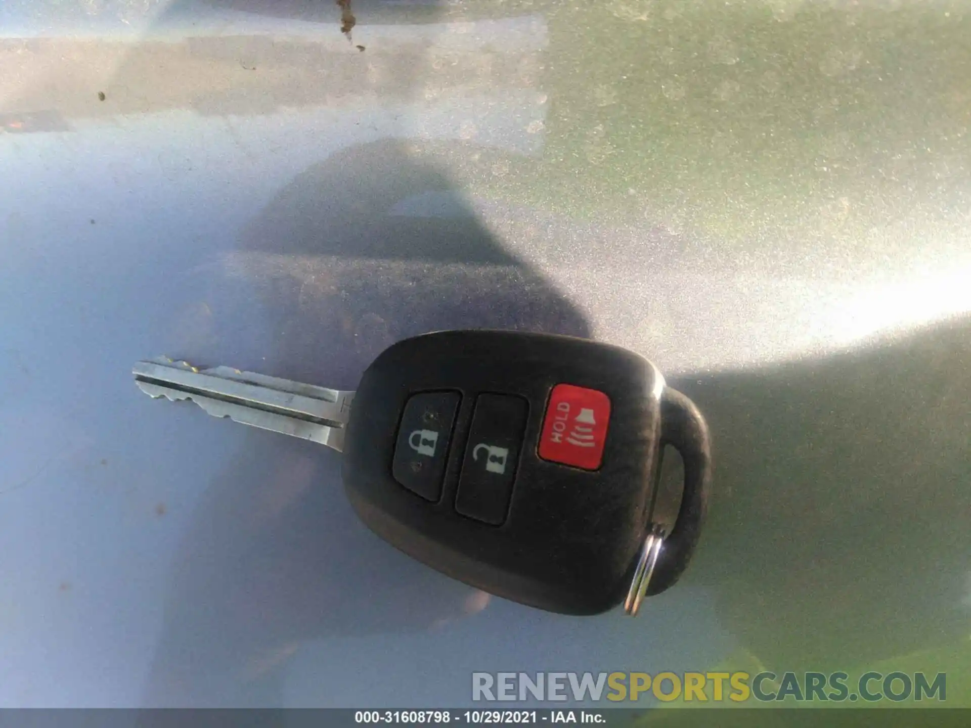 11 Photograph of a damaged car 5TFDY5F13KX810319 TOYOTA TUNDRA 4WD 2019