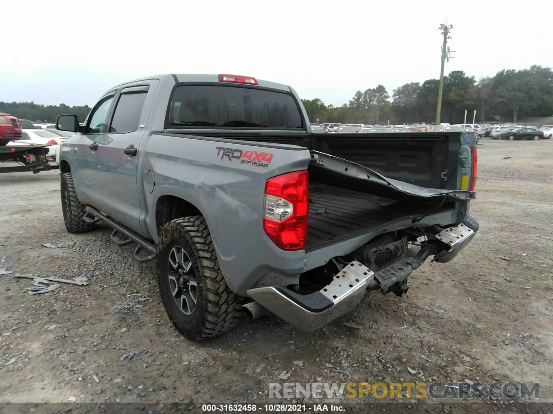 6 Photograph of a damaged car 5TFDY5F14KX829395 TOYOTA TUNDRA 4WD 2019