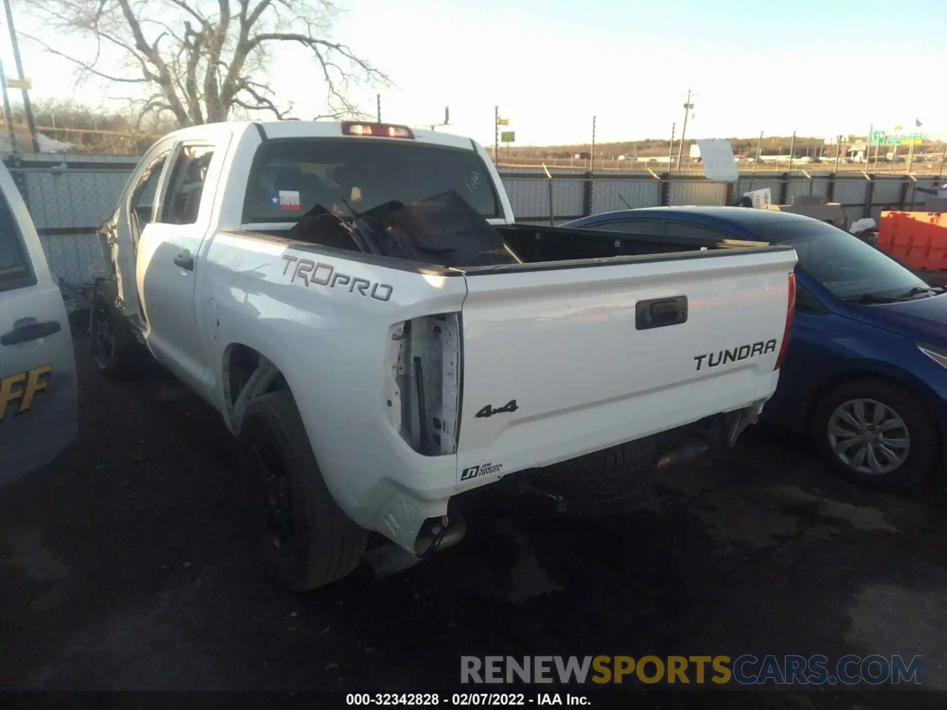 3 Photograph of a damaged car 5TFDY5F14KX862607 TOYOTA TUNDRA 4WD 2019