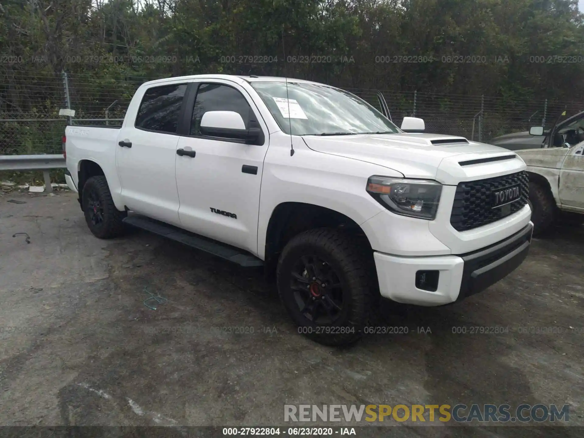 1 Photograph of a damaged car 5TFDY5F15KX852801 TOYOTA TUNDRA 4WD 2019