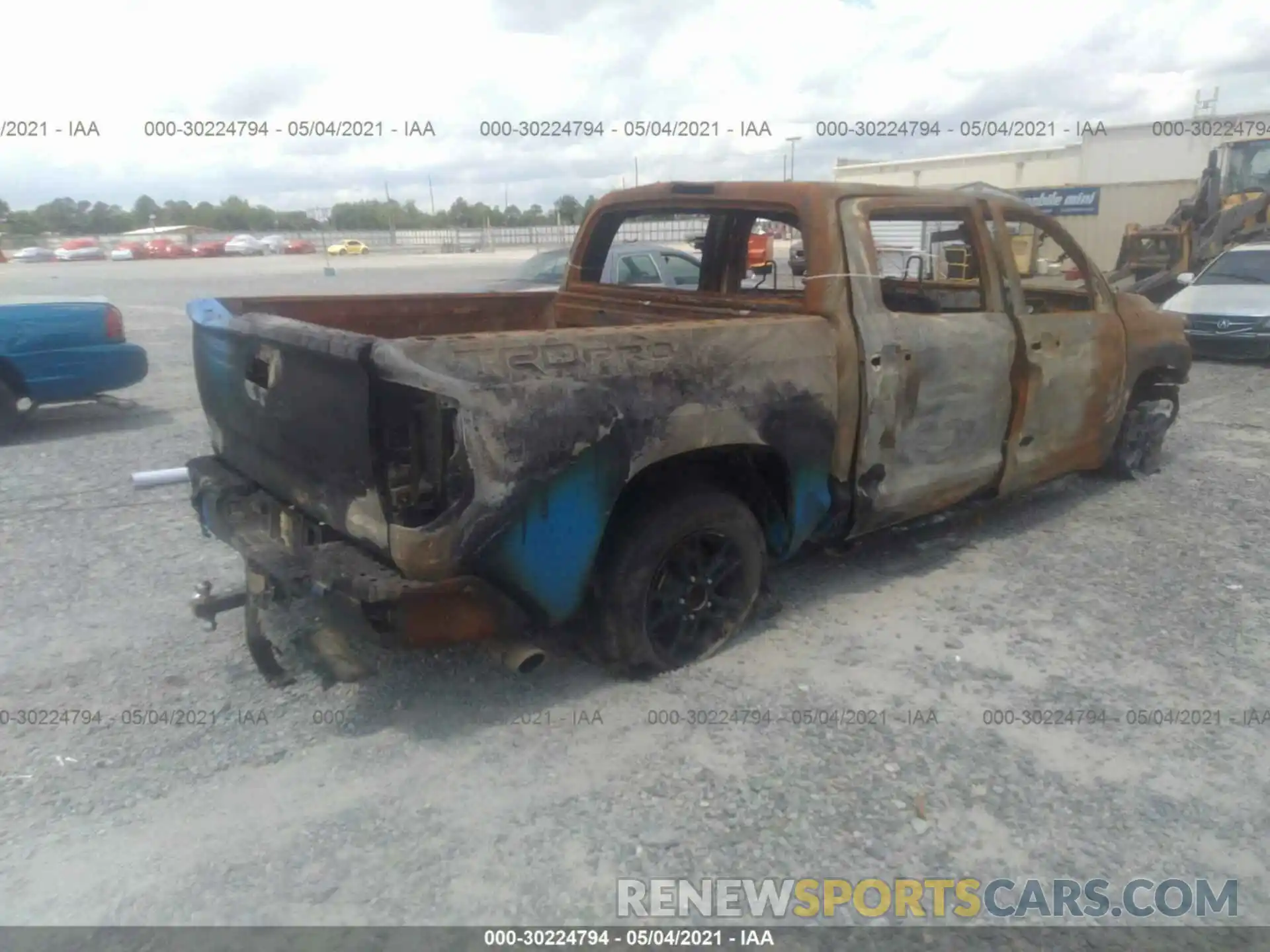 4 Photograph of a damaged car 5TFDY5F15KX852992 TOYOTA TUNDRA 4WD 2019