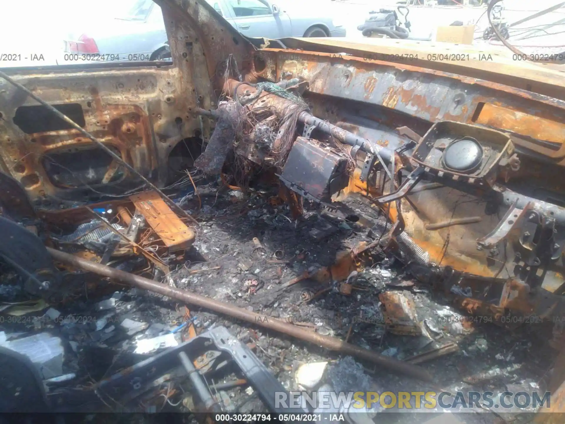 5 Photograph of a damaged car 5TFDY5F15KX852992 TOYOTA TUNDRA 4WD 2019