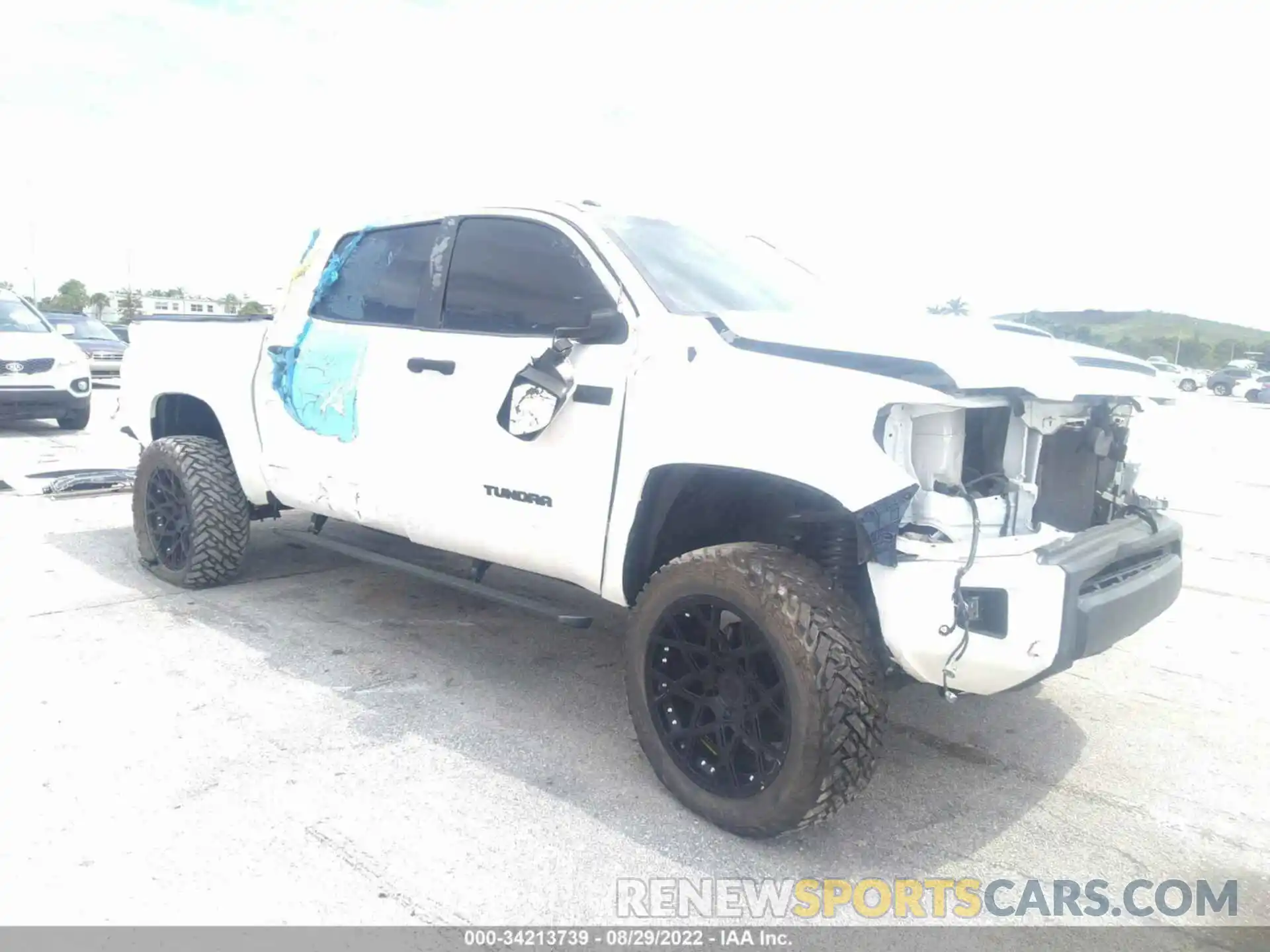 1 Photograph of a damaged car 5TFDY5F16KX786968 TOYOTA TUNDRA 4WD 2019