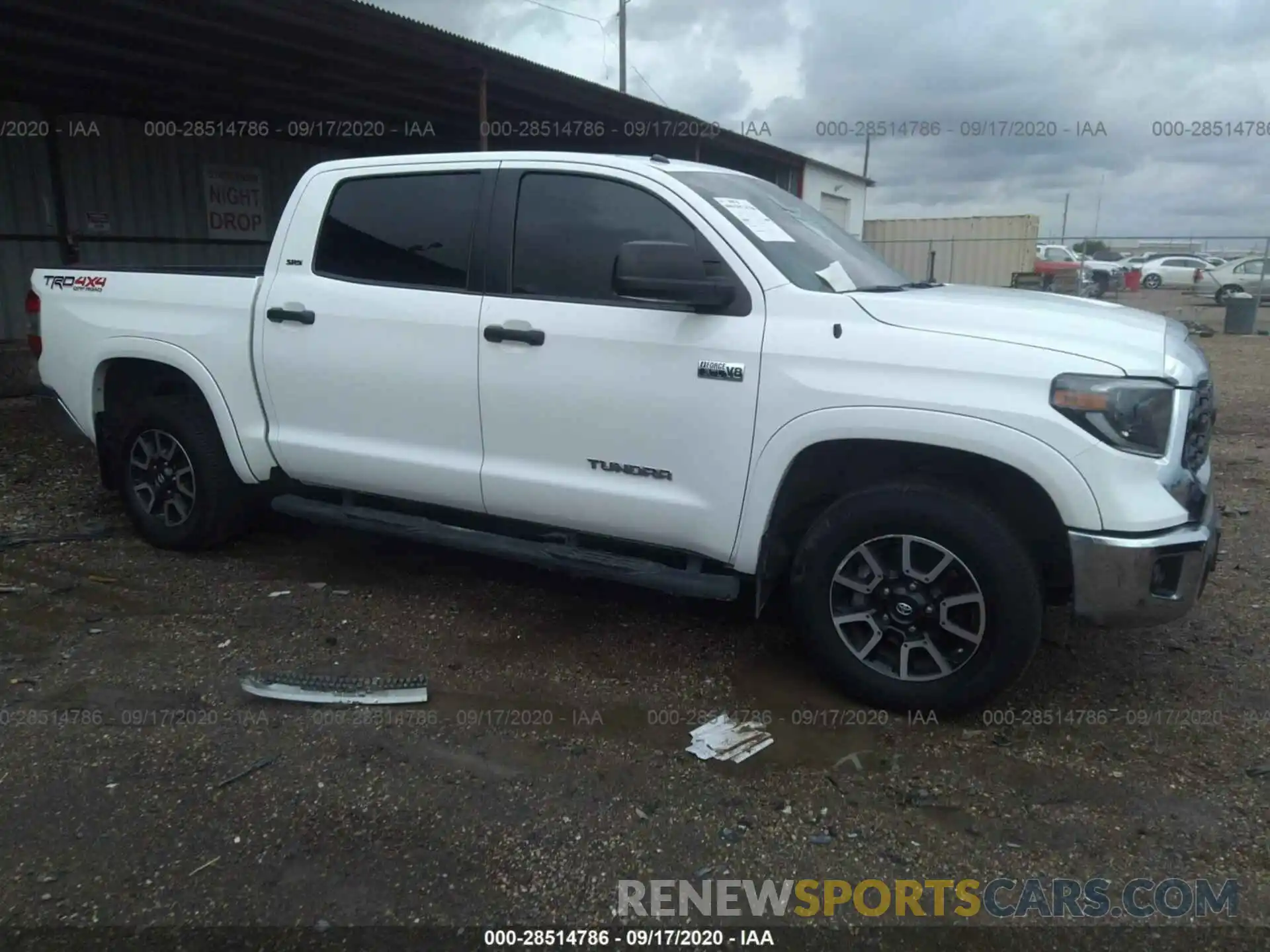 1 Photograph of a damaged car 5TFDY5F16KX792396 TOYOTA TUNDRA 4WD 2019