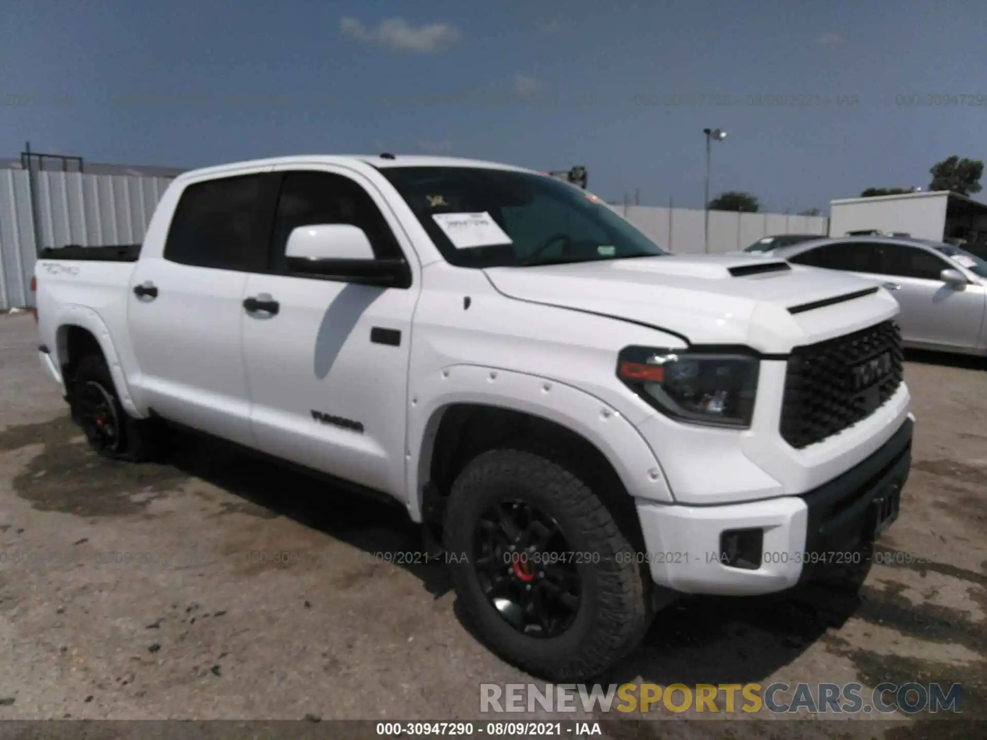 1 Photograph of a damaged car 5TFDY5F16KX819421 TOYOTA TUNDRA 4WD 2019