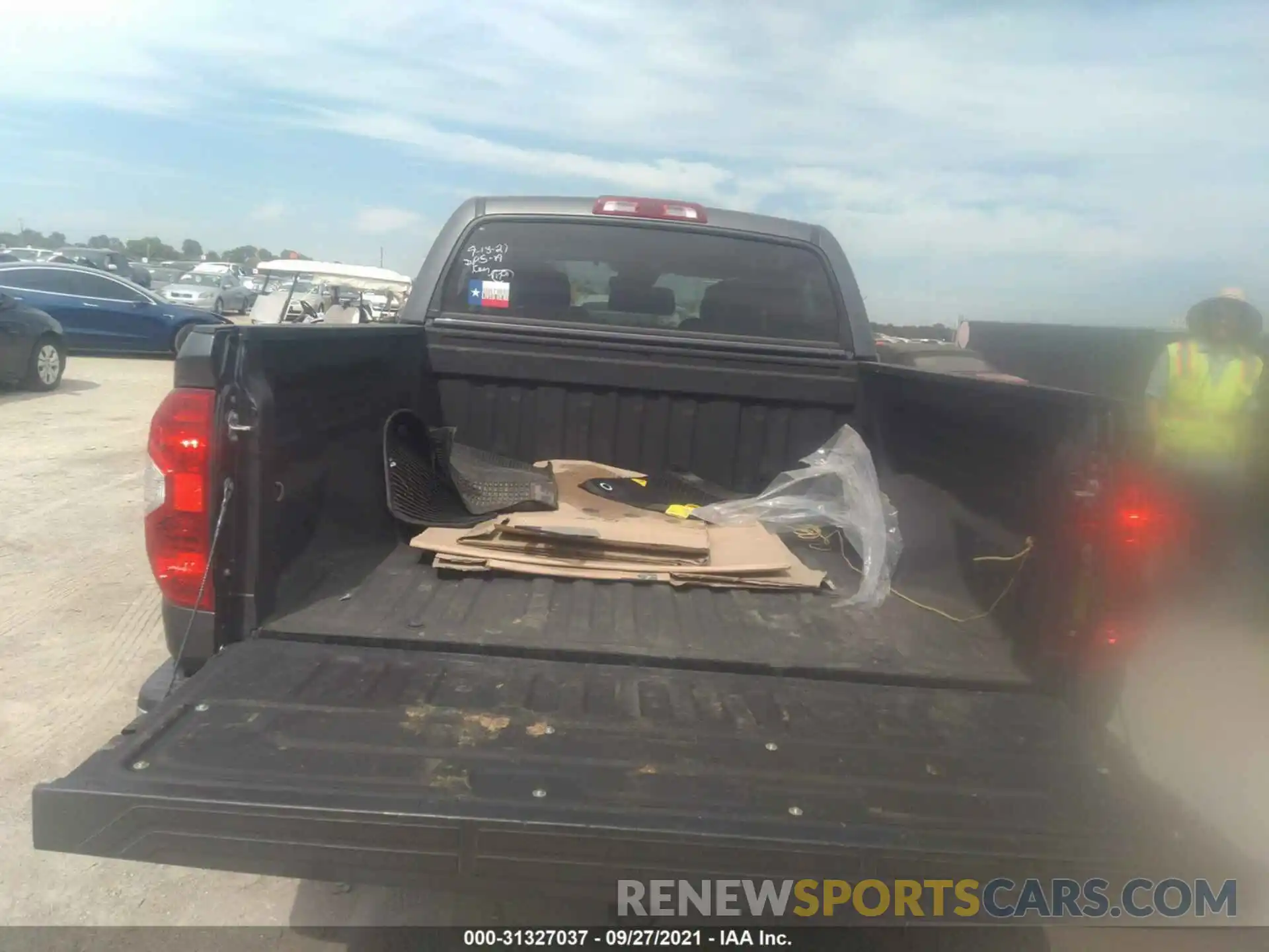 8 Photograph of a damaged car 5TFDY5F16KX825963 TOYOTA TUNDRA 4WD 2019