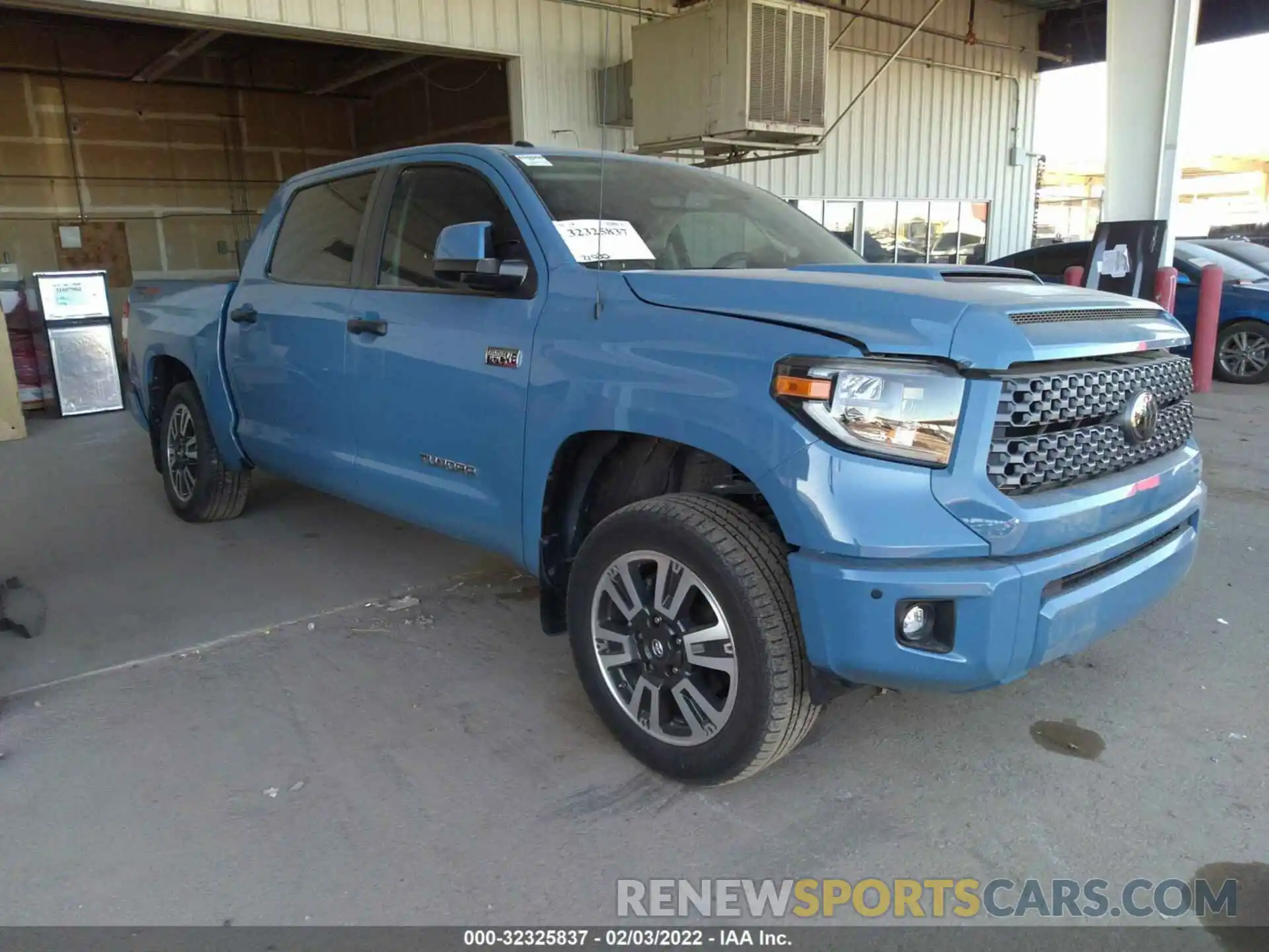 1 Photograph of a damaged car 5TFDY5F16KX854962 TOYOTA TUNDRA 4WD 2019