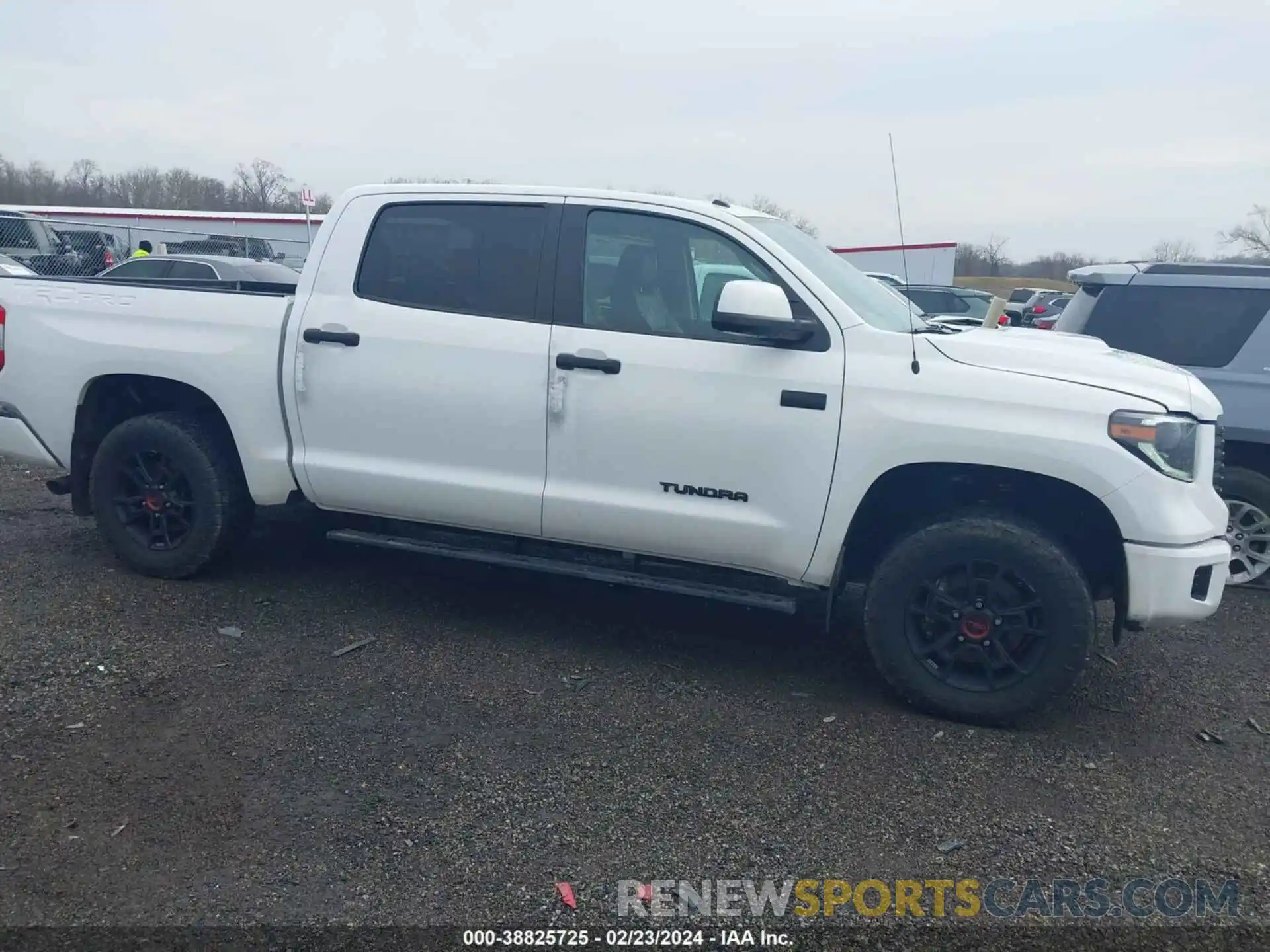 13 Photograph of a damaged car 5TFDY5F17KX857076 TOYOTA TUNDRA 4WD 2019