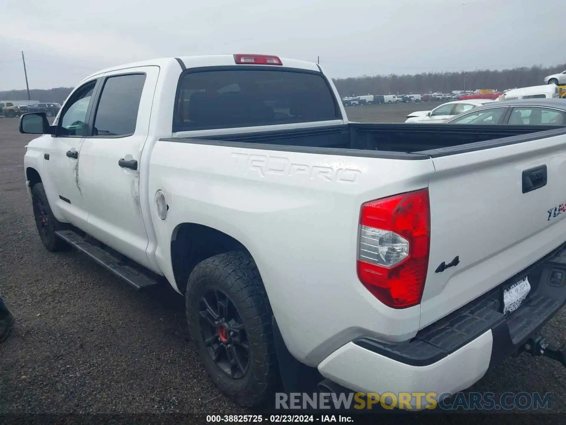 14 Photograph of a damaged car 5TFDY5F17KX857076 TOYOTA TUNDRA 4WD 2019