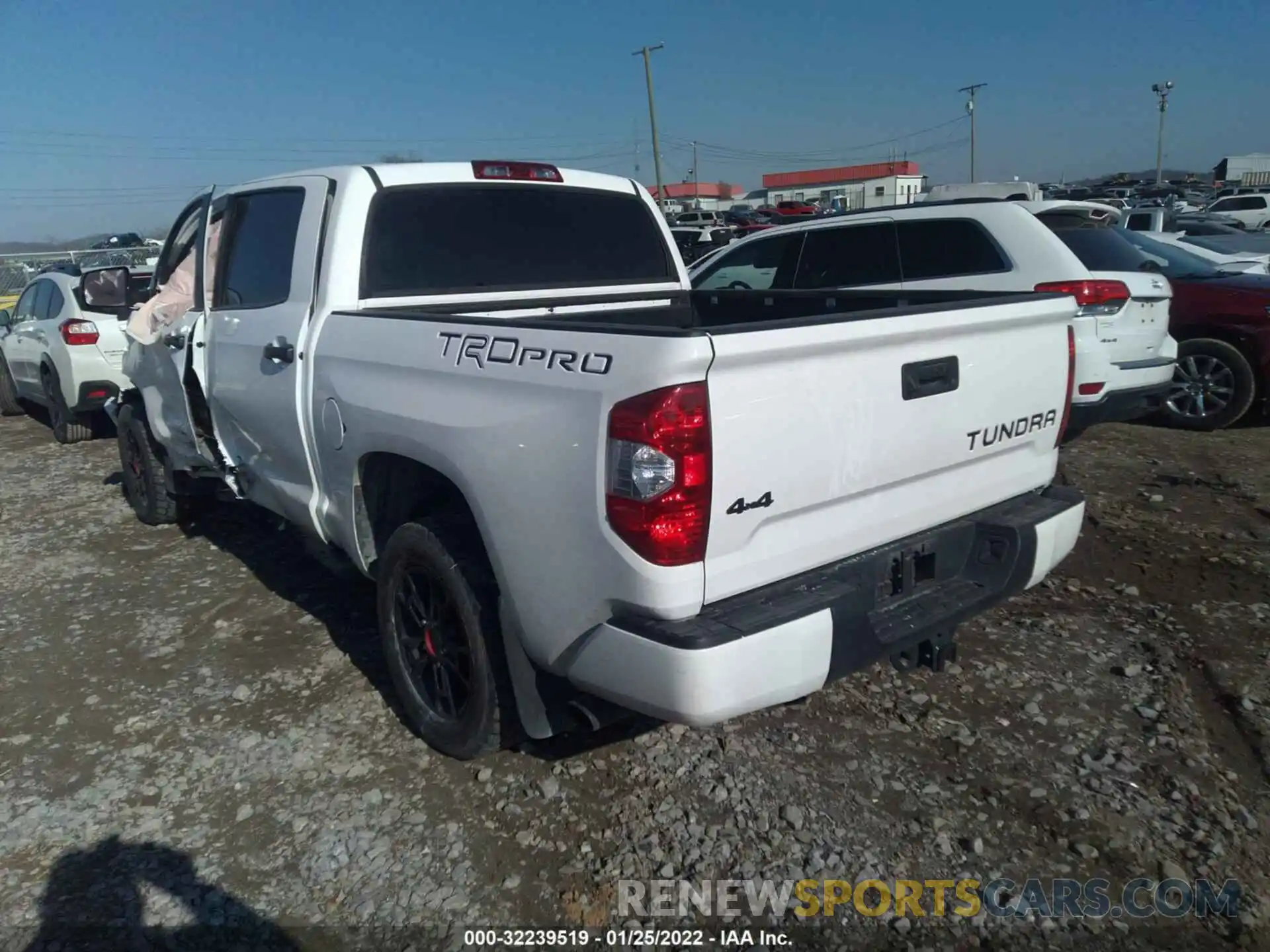 3 Фотография поврежденного автомобиля 5TFDY5F1XKX779862 TOYOTA TUNDRA 4WD 2019