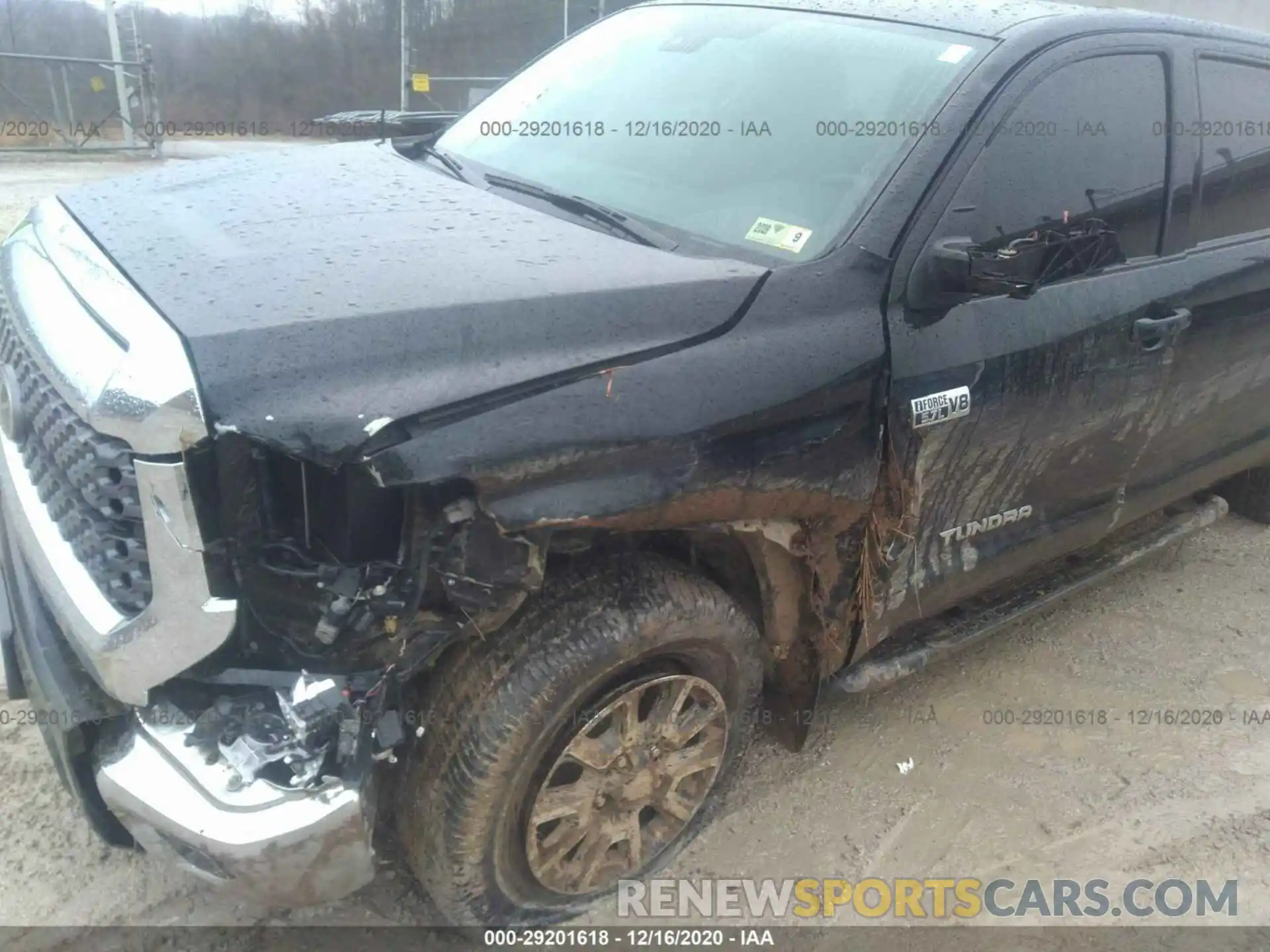 6 Photograph of a damaged car 5TFDY5F1XKX785967 TOYOTA TUNDRA 4WD 2019