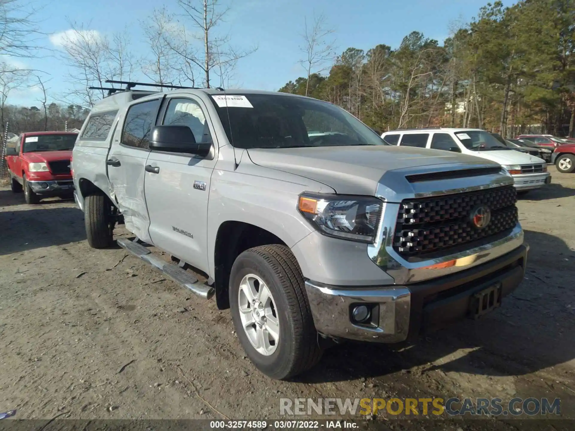 1 Photograph of a damaged car 5TFDY5F1XKX807028 TOYOTA TUNDRA 4WD 2019