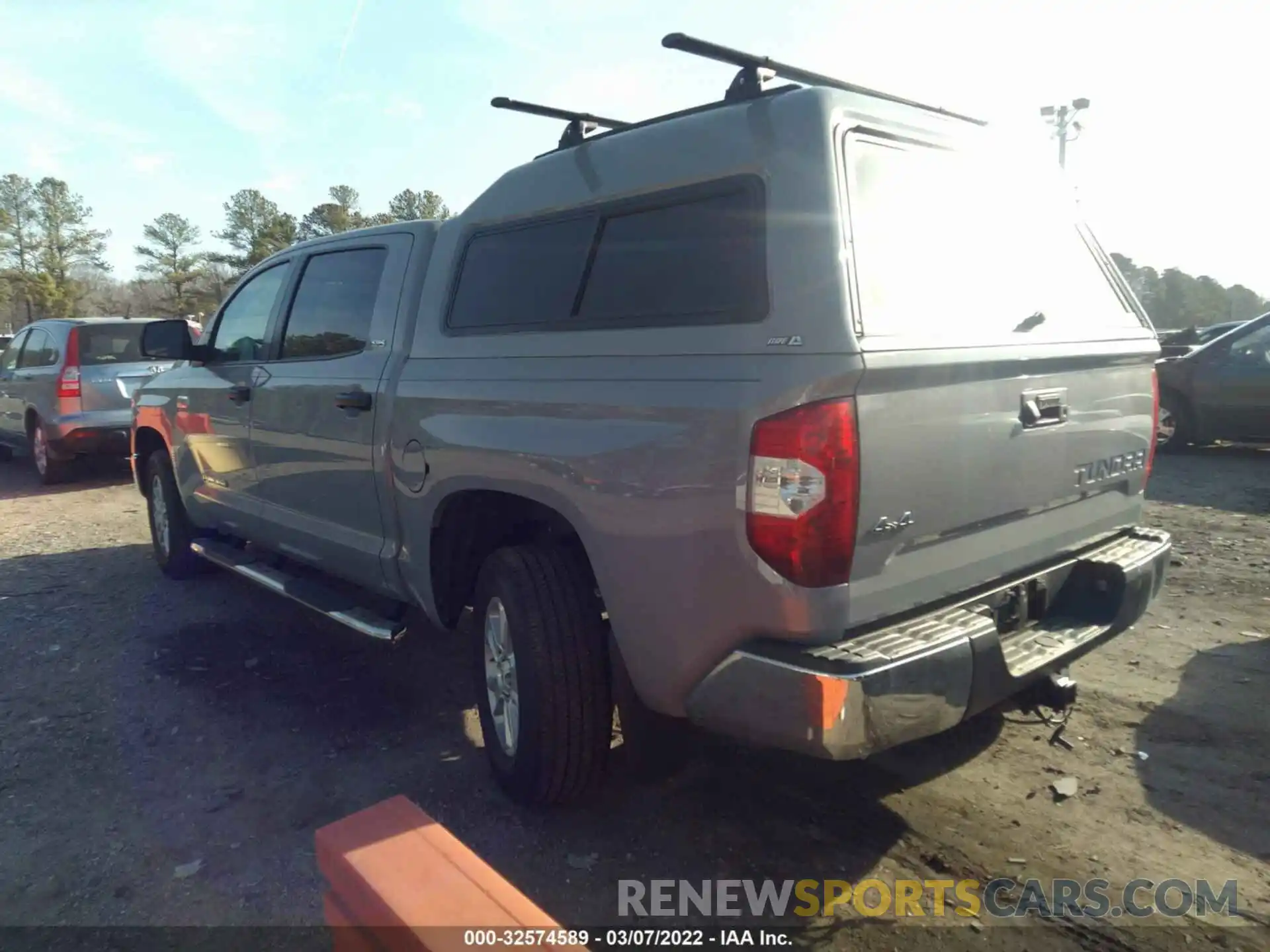 3 Photograph of a damaged car 5TFDY5F1XKX807028 TOYOTA TUNDRA 4WD 2019