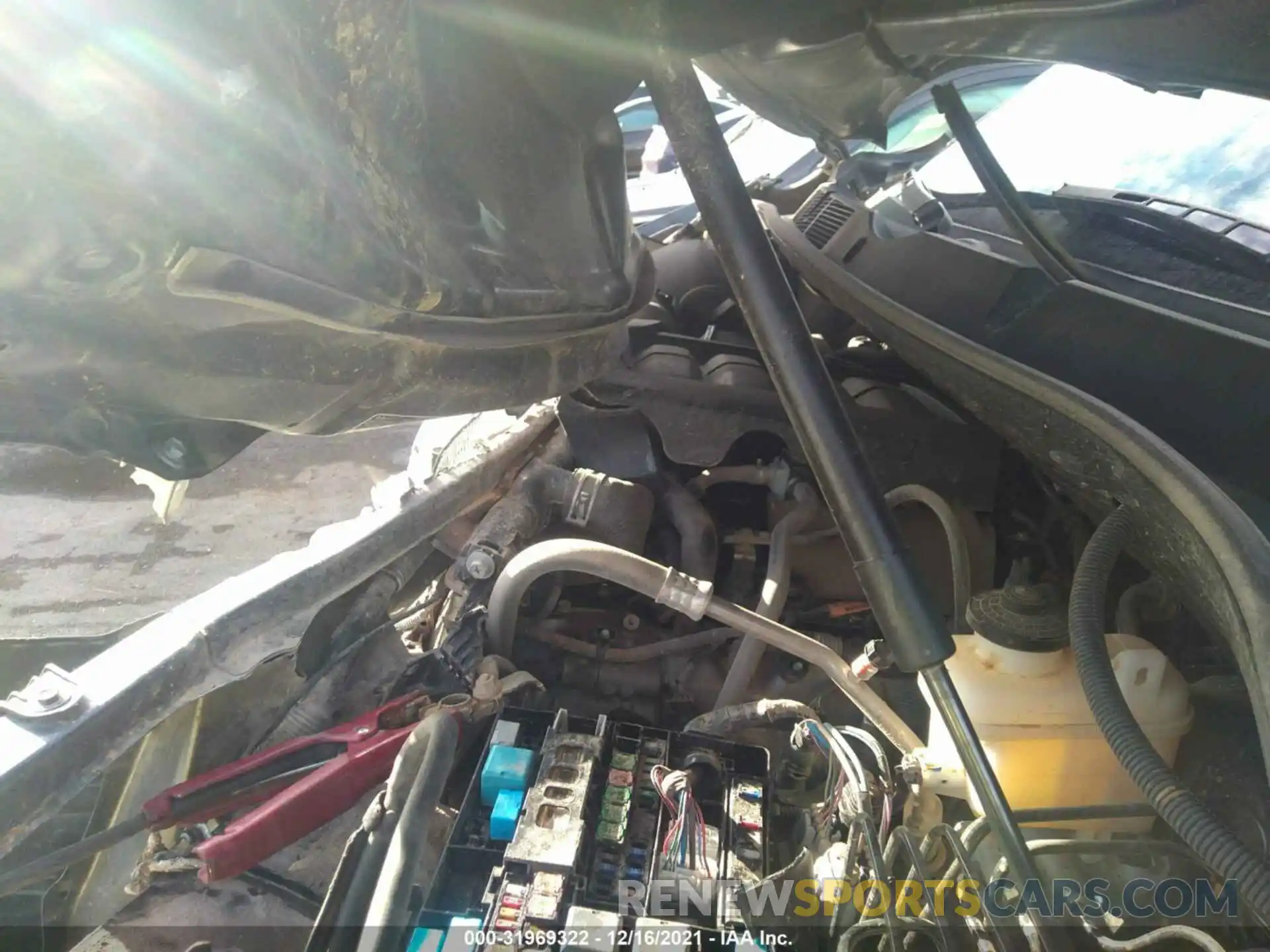 10 Photograph of a damaged car 5TFDY5F1XKX822323 TOYOTA TUNDRA 4WD 2019