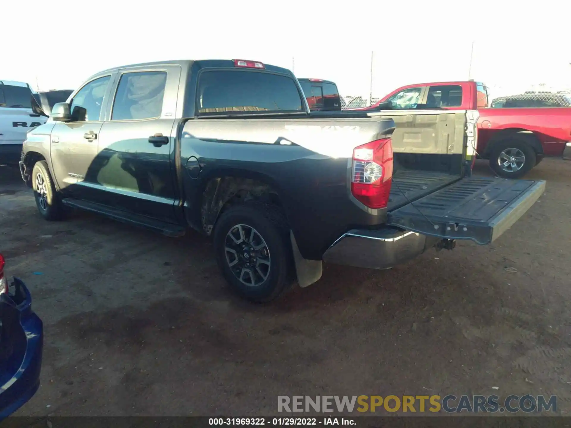 3 Photograph of a damaged car 5TFDY5F1XKX822323 TOYOTA TUNDRA 4WD 2019