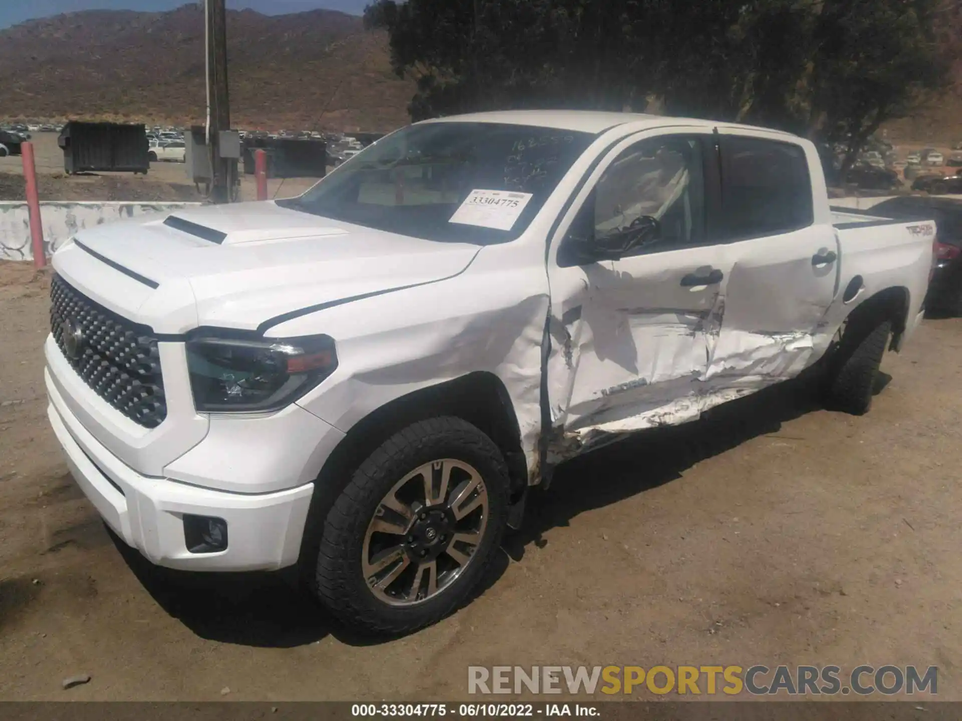 2 Photograph of a damaged car 5TFDY5F1XKX831412 TOYOTA TUNDRA 4WD 2019