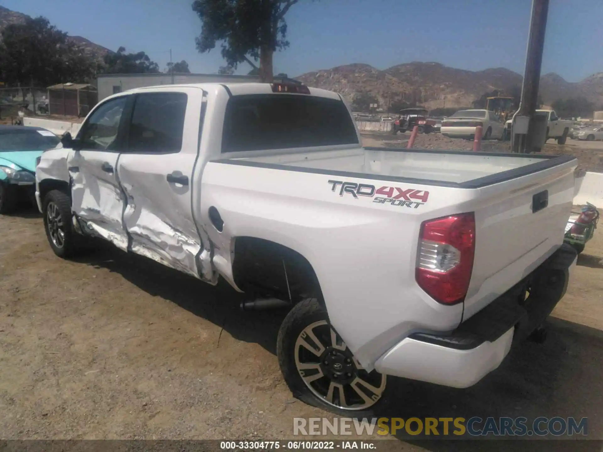 3 Photograph of a damaged car 5TFDY5F1XKX831412 TOYOTA TUNDRA 4WD 2019