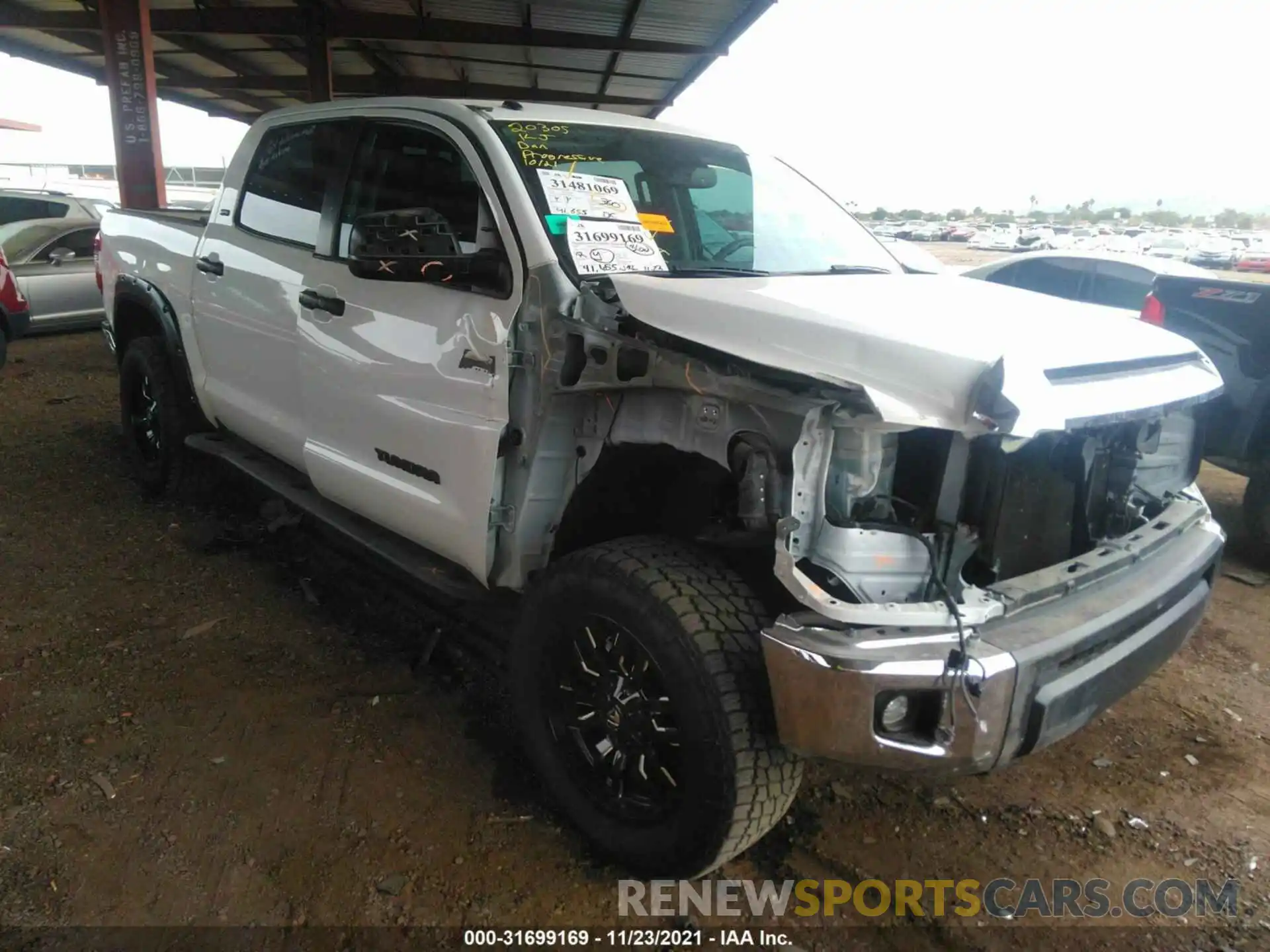 1 Photograph of a damaged car 5TFDY5F1XKX834424 TOYOTA TUNDRA 4WD 2019