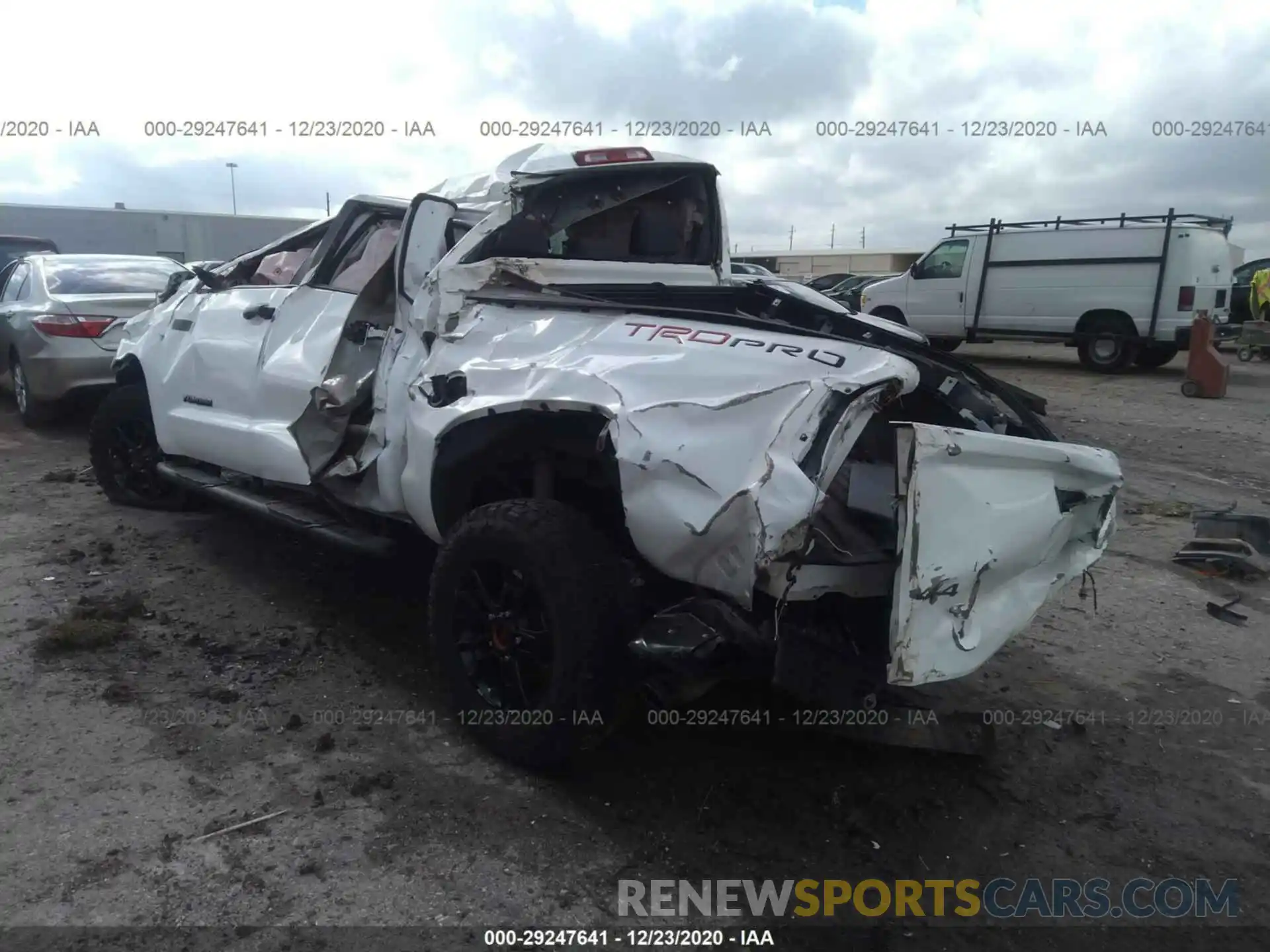 3 Photograph of a damaged car 5TFDY5F1XKX836979 TOYOTA TUNDRA 4WD 2019